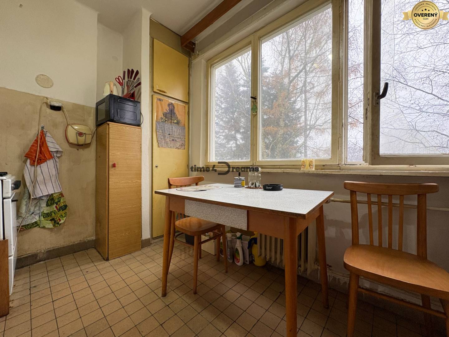 Na predaj: 2 izbový byt + LOGGIA + PIVNICA