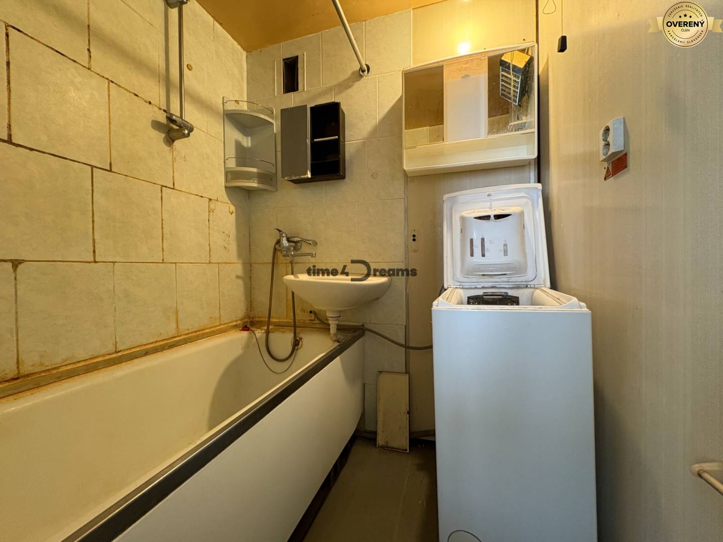 Na predaj: 3 izb.byt v CENTRE mesta + ŠATNIK + PIVNICA