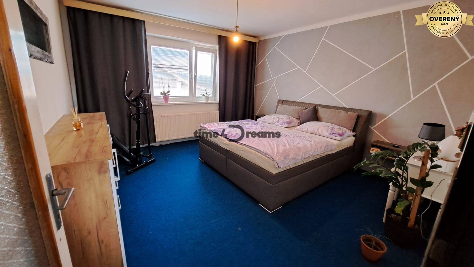 NA PREDAJ 6 izbový rodinný dom v obci Hrušovany