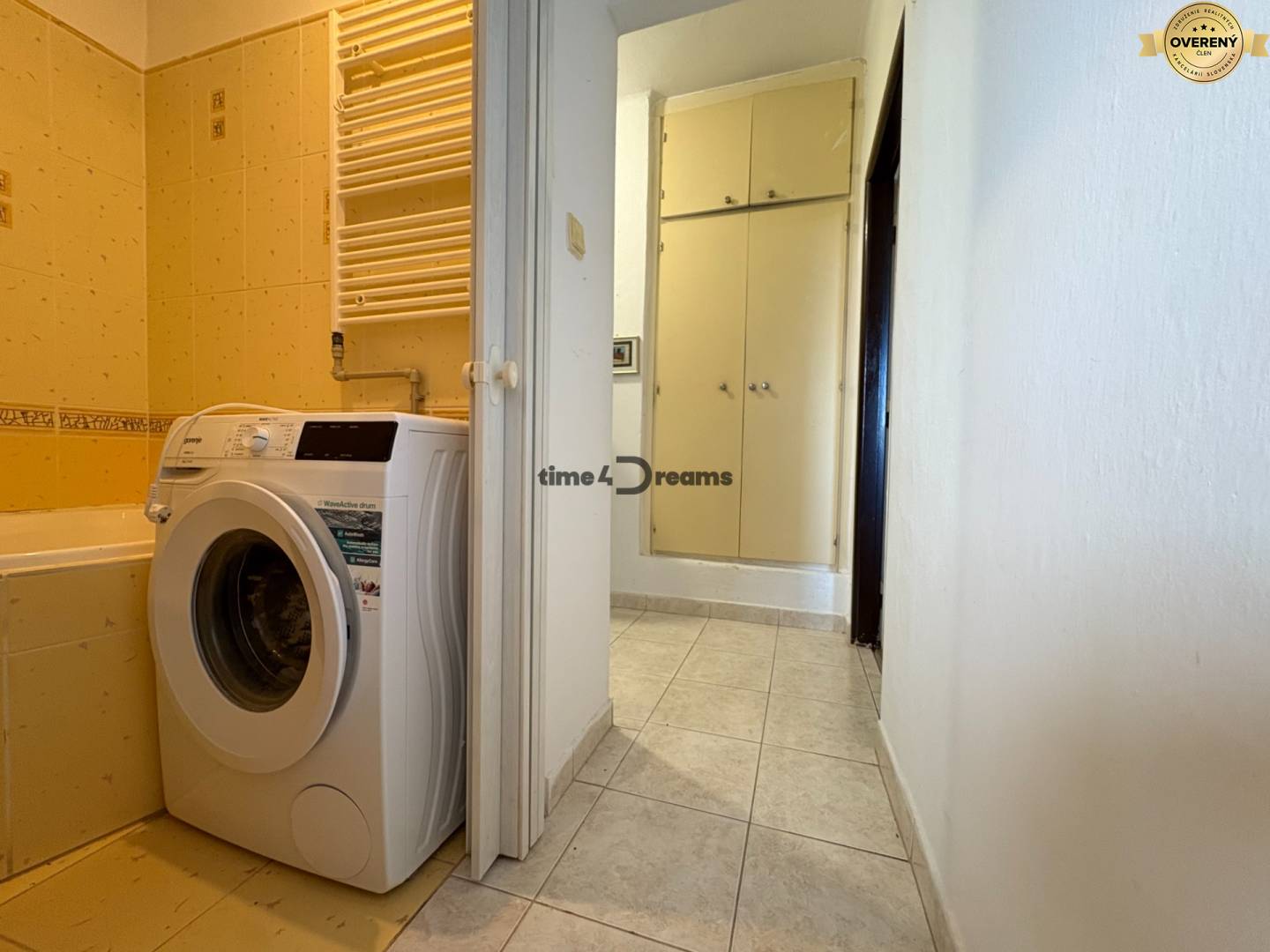 Na predaj: 3 izb.byt + BALKON + PIVNICA