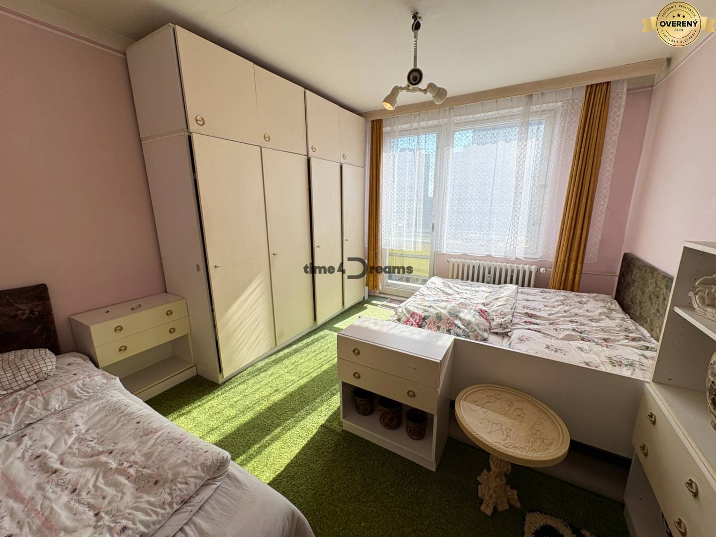 Na predaj: 2 izb.byt v CENTRE mesta + 2x BALKÓN, ŠATNÍK, PIVNICA