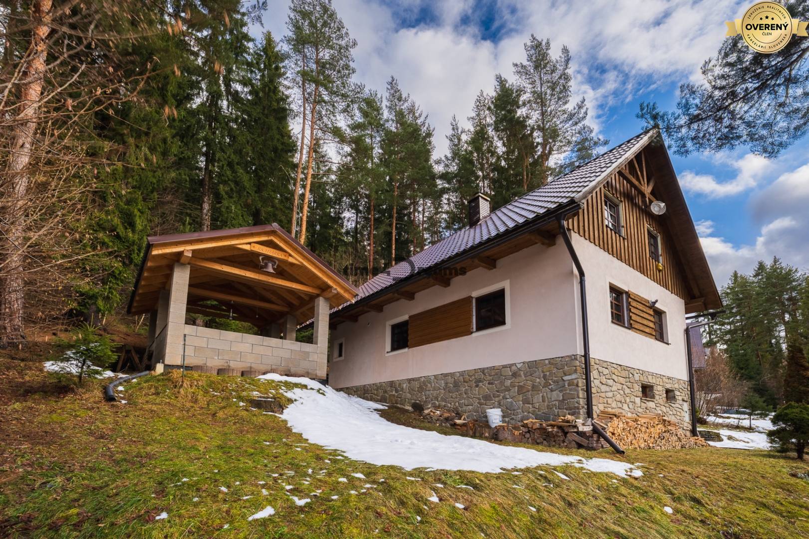 NA PREDAJ Chalúpka na Oravskej Priehrade NÁMESTOVO