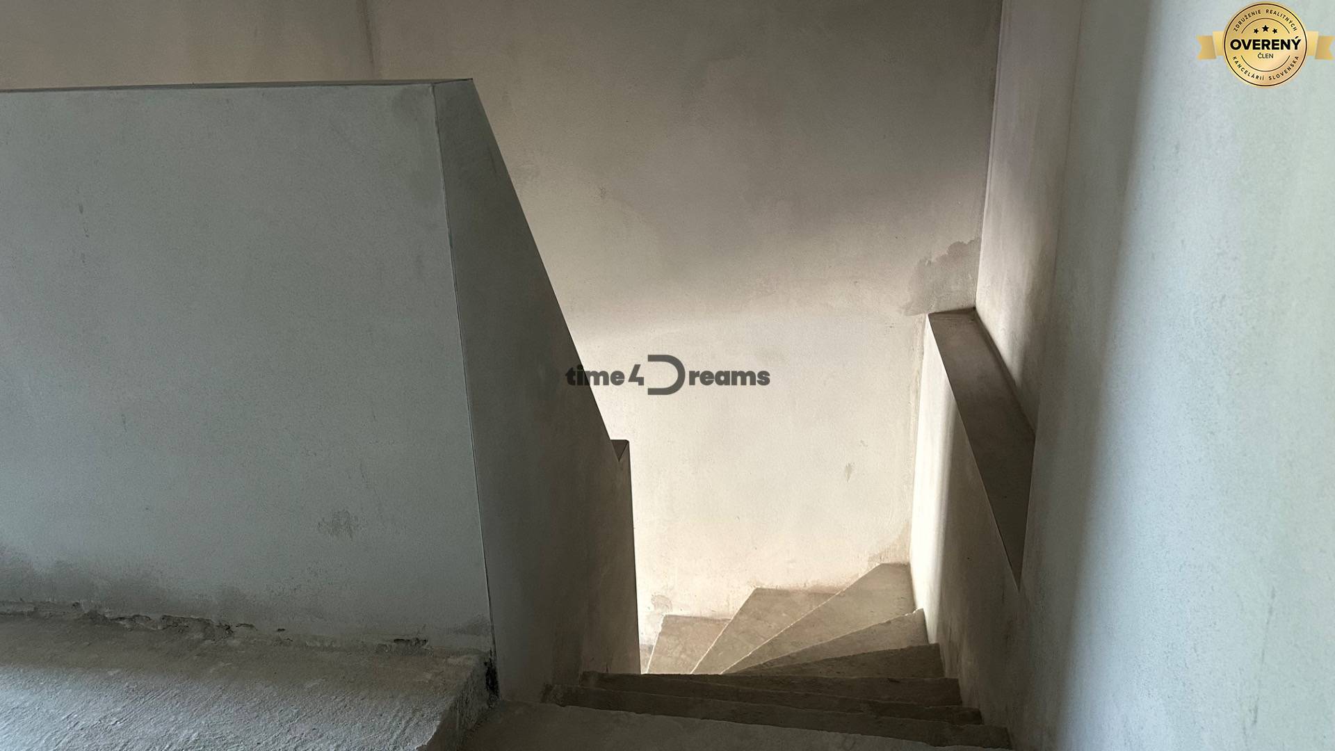 NA PREDAJ ‼️POSLEDNÉ 2 ‼️- 4 izbové radové domy v Ivánke pri Nitre