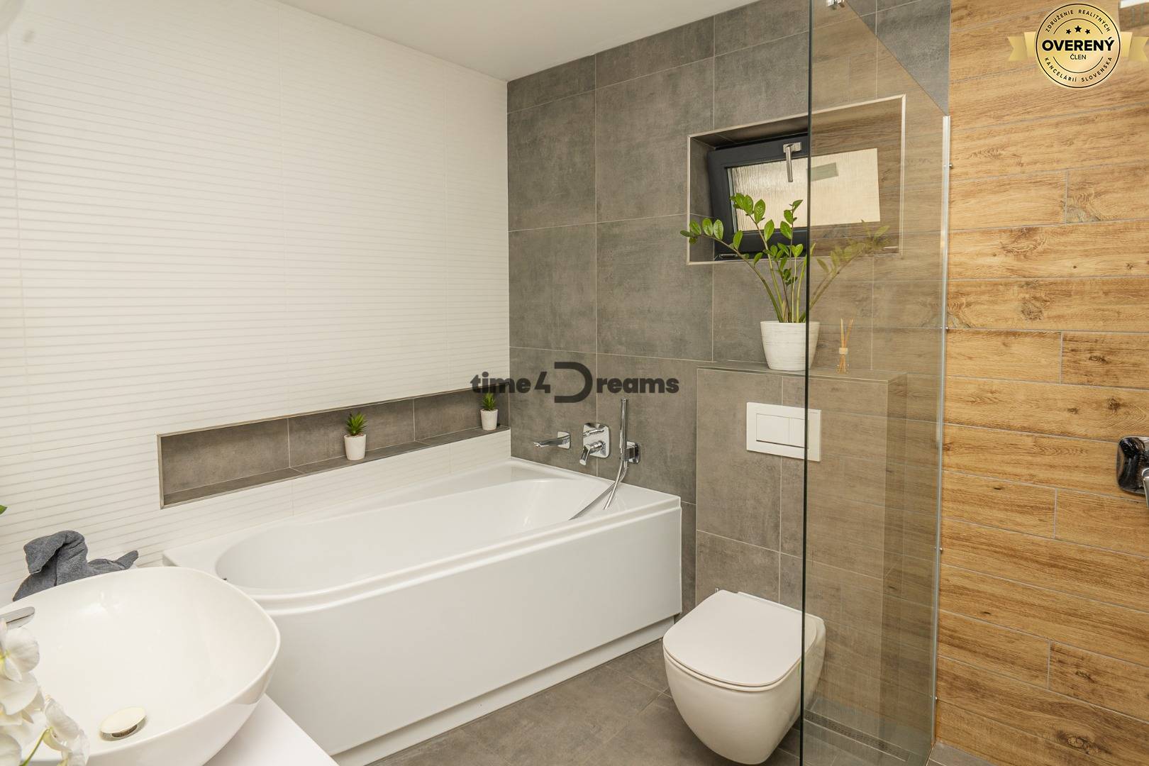 NA PREDAJ rodinný dom v obci Podhájska