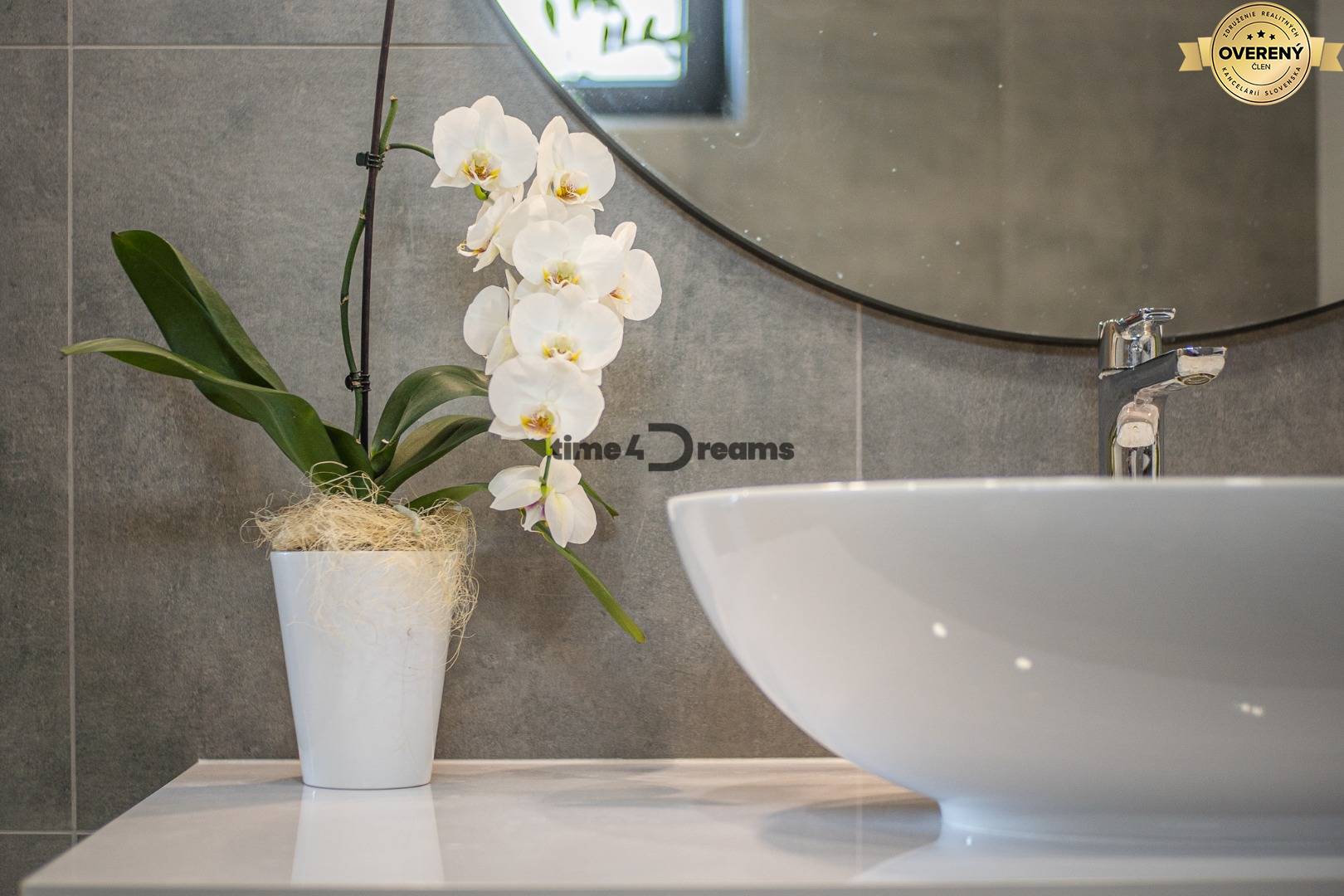 NA PREDAJ rodinný dom v obci Podhájska