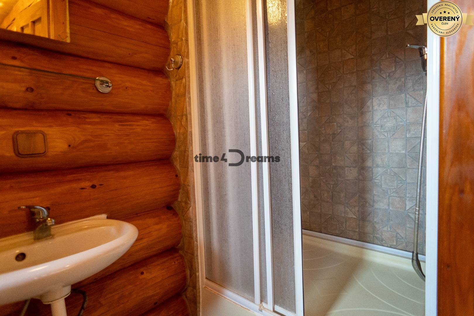 NA PREDAJ Rekreačné zariadenie – Penzión so zrubom v obci Podhájska