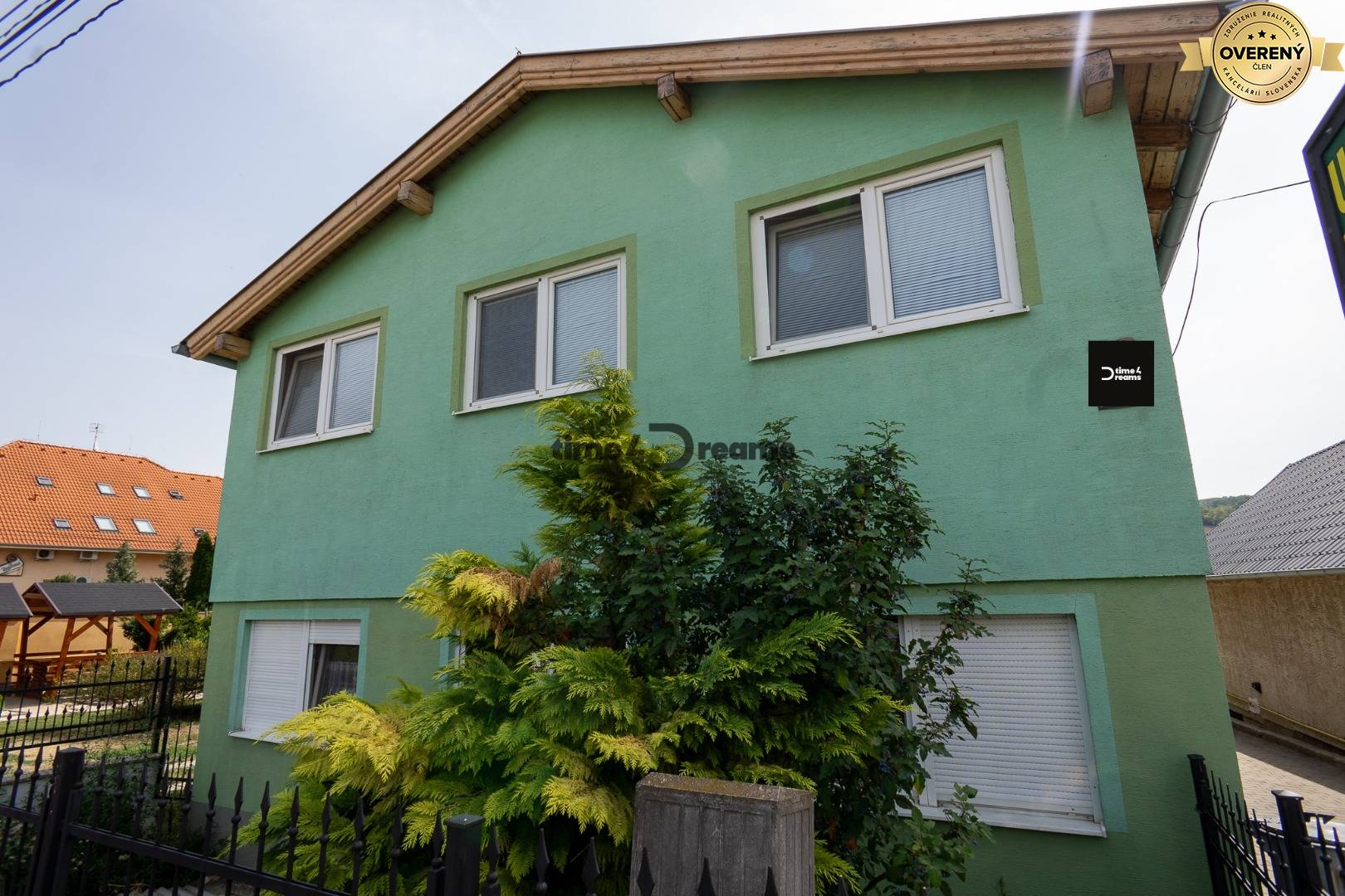 NA PREDAJ Rekreačné zariadenie – Penzión so zrubom v obci Podhájska