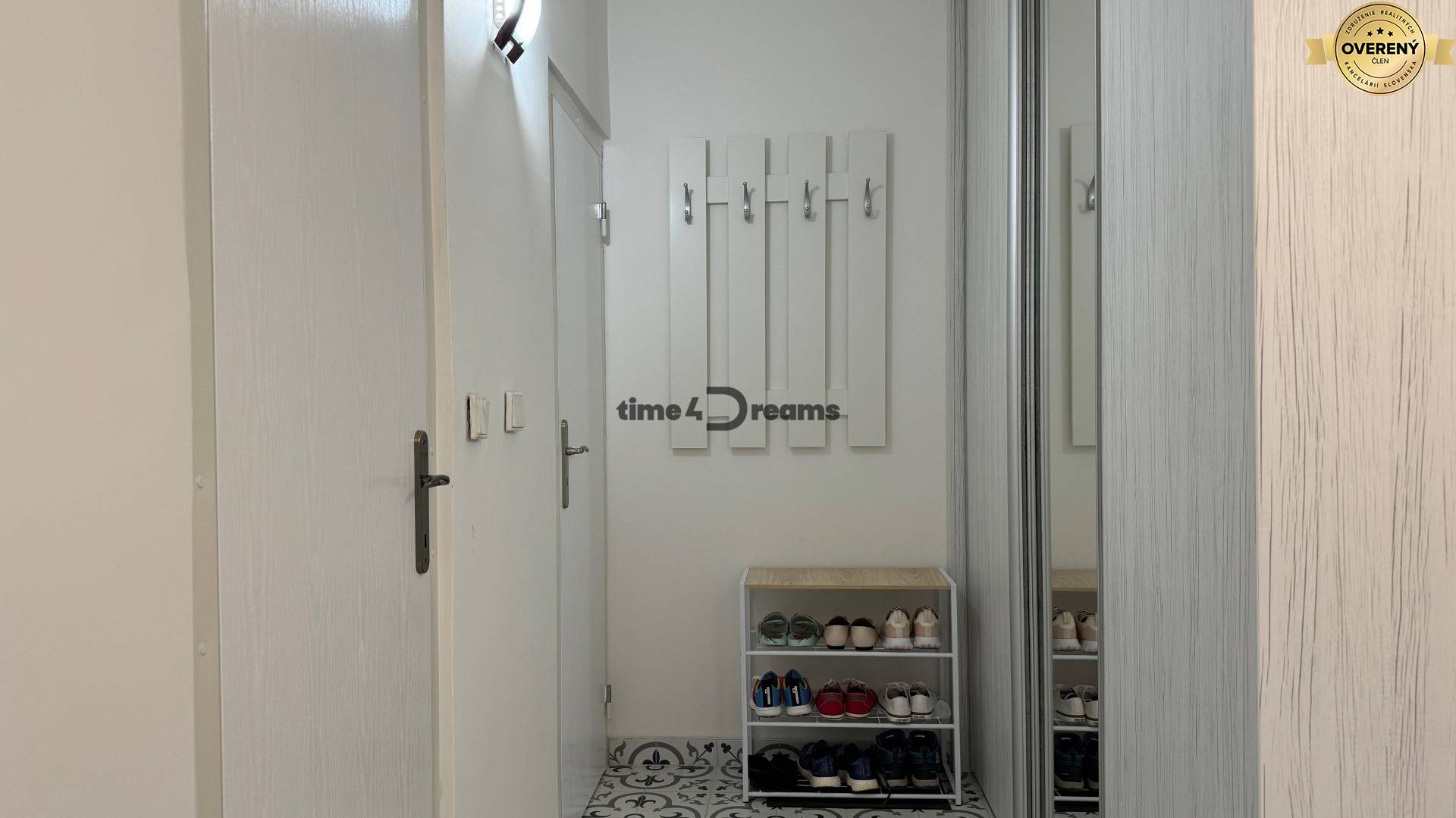 PREDANÉ 1 izbový byt v Hlohovci