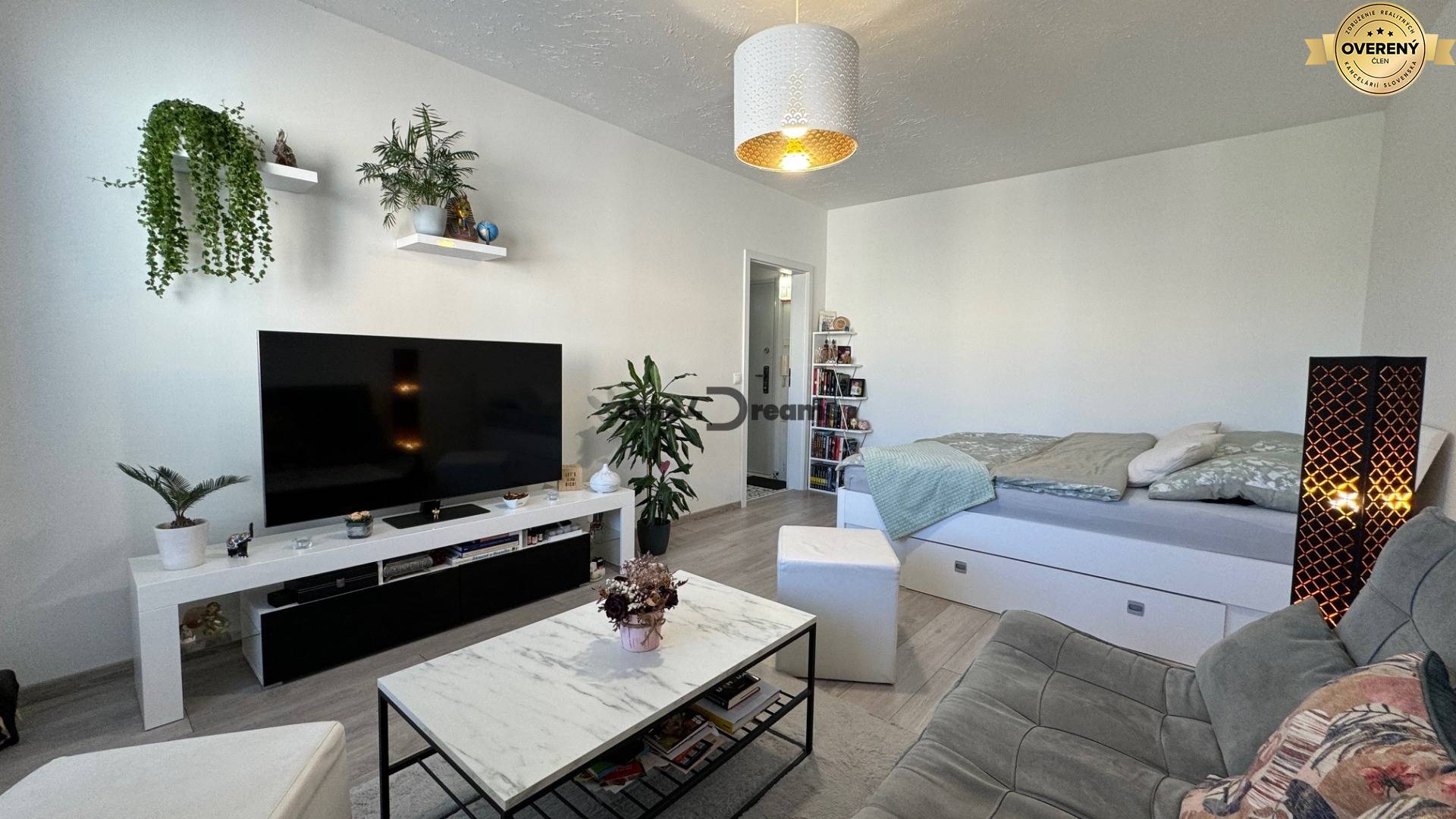 PREDANÉ 1 izbový byt v Hlohovci