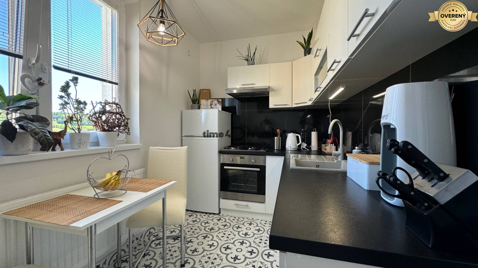 PREDANÉ 1 izbový byt v Hlohovci