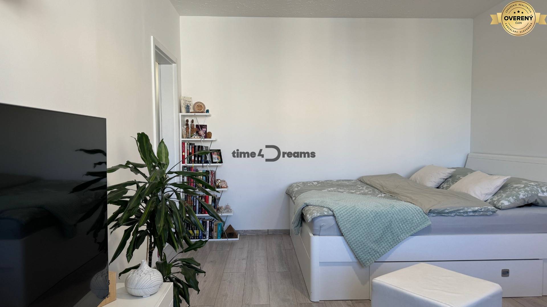 PREDANÉ 1 izbový byt v Hlohovci