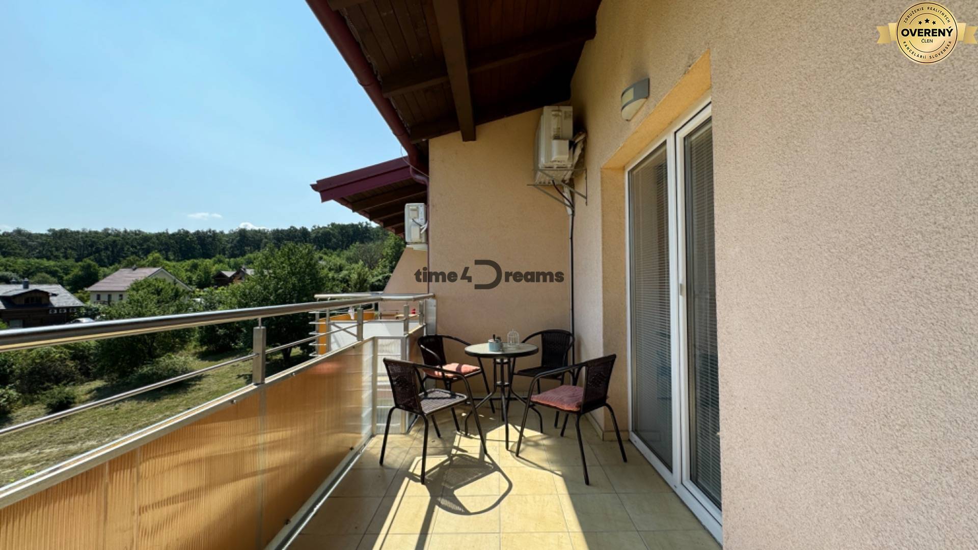 PREDANÝ Apartmán v obci Podhájska