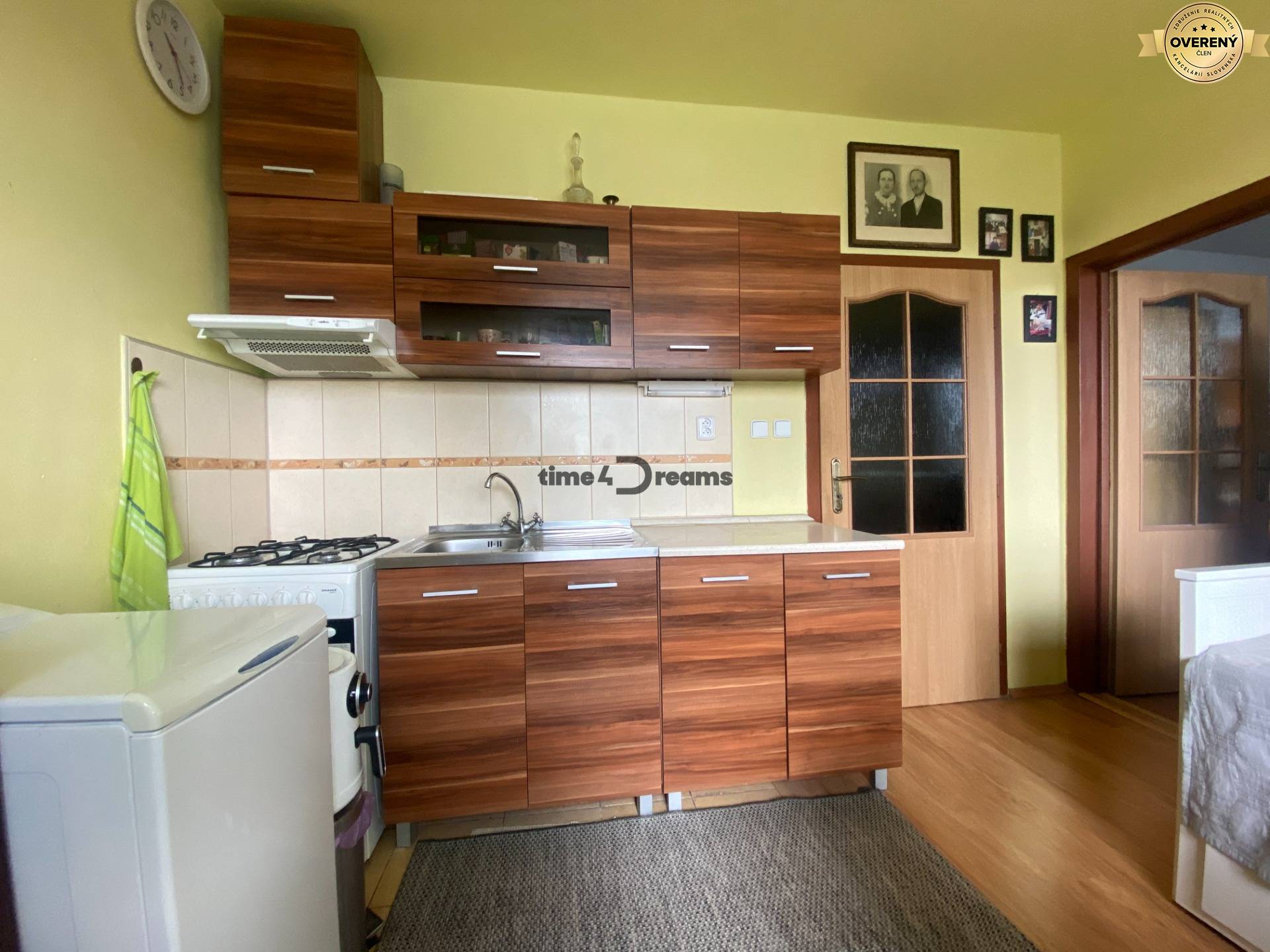 Na predaj: Veľký INVESTIČNY 1 izbový byt + PIVNICA