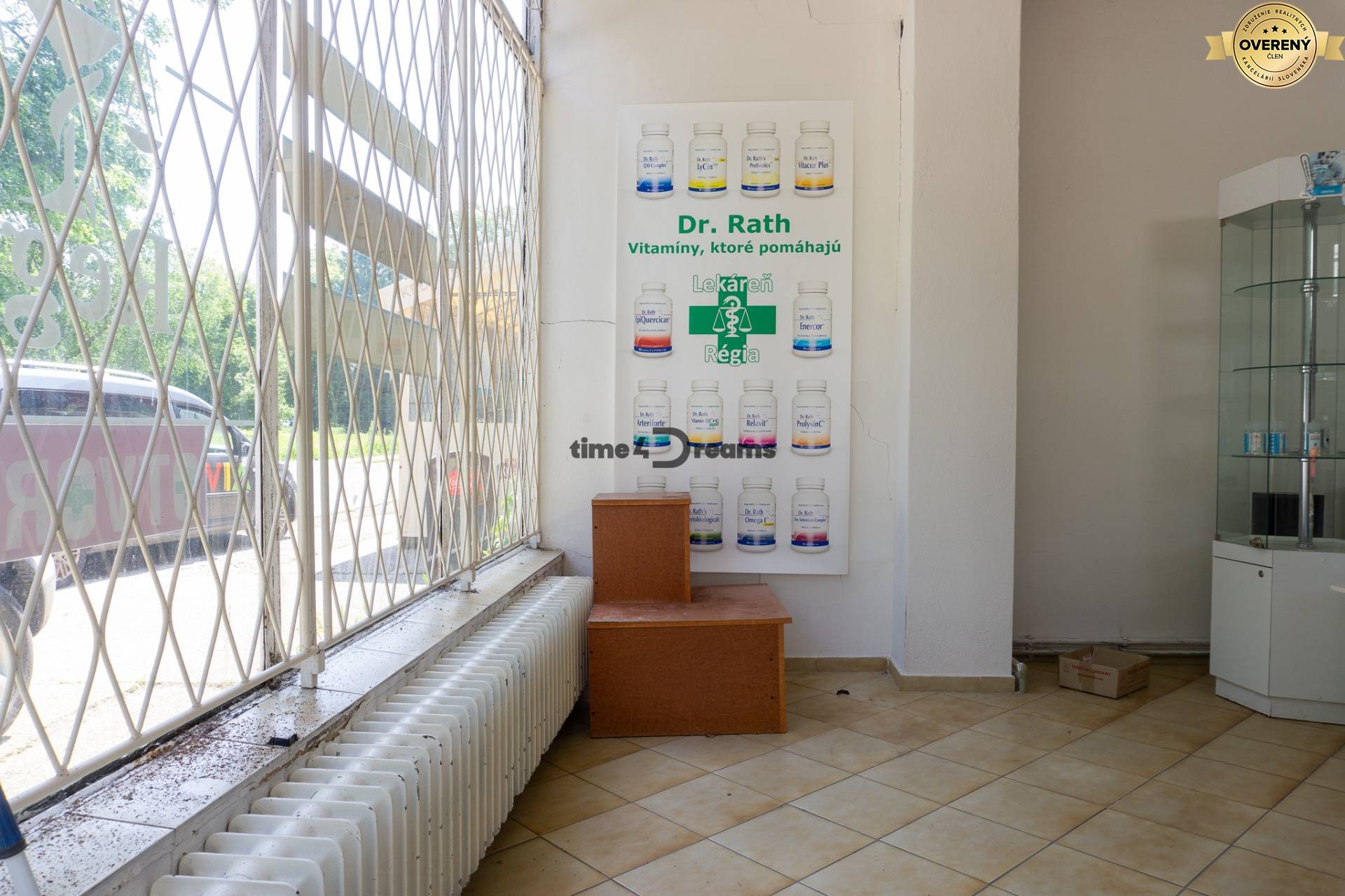 Na prenájom: Polyfunkčná budova v Leviciach