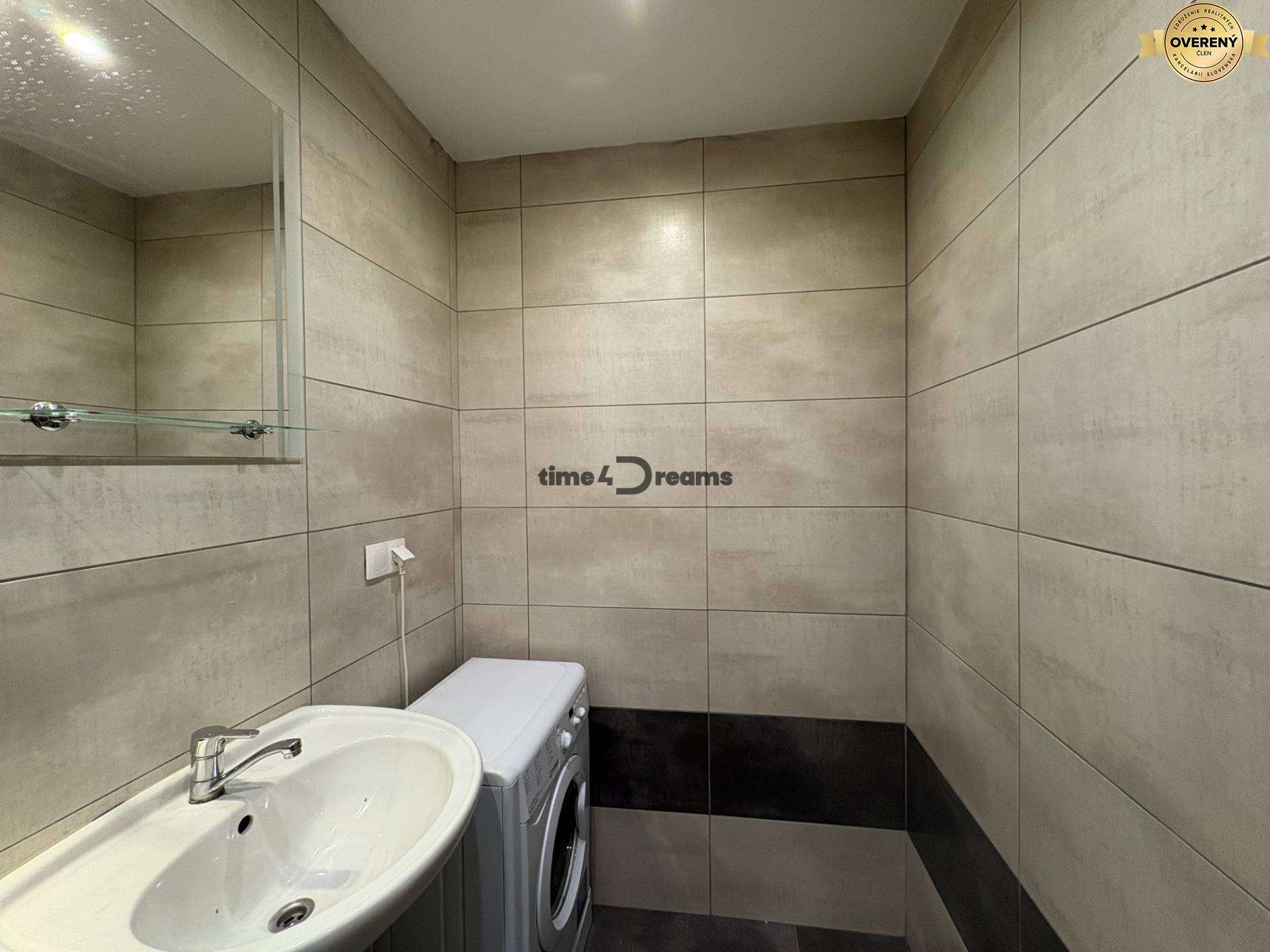 Na predaj: 3 izb.byt + BALKON + PIVNICA