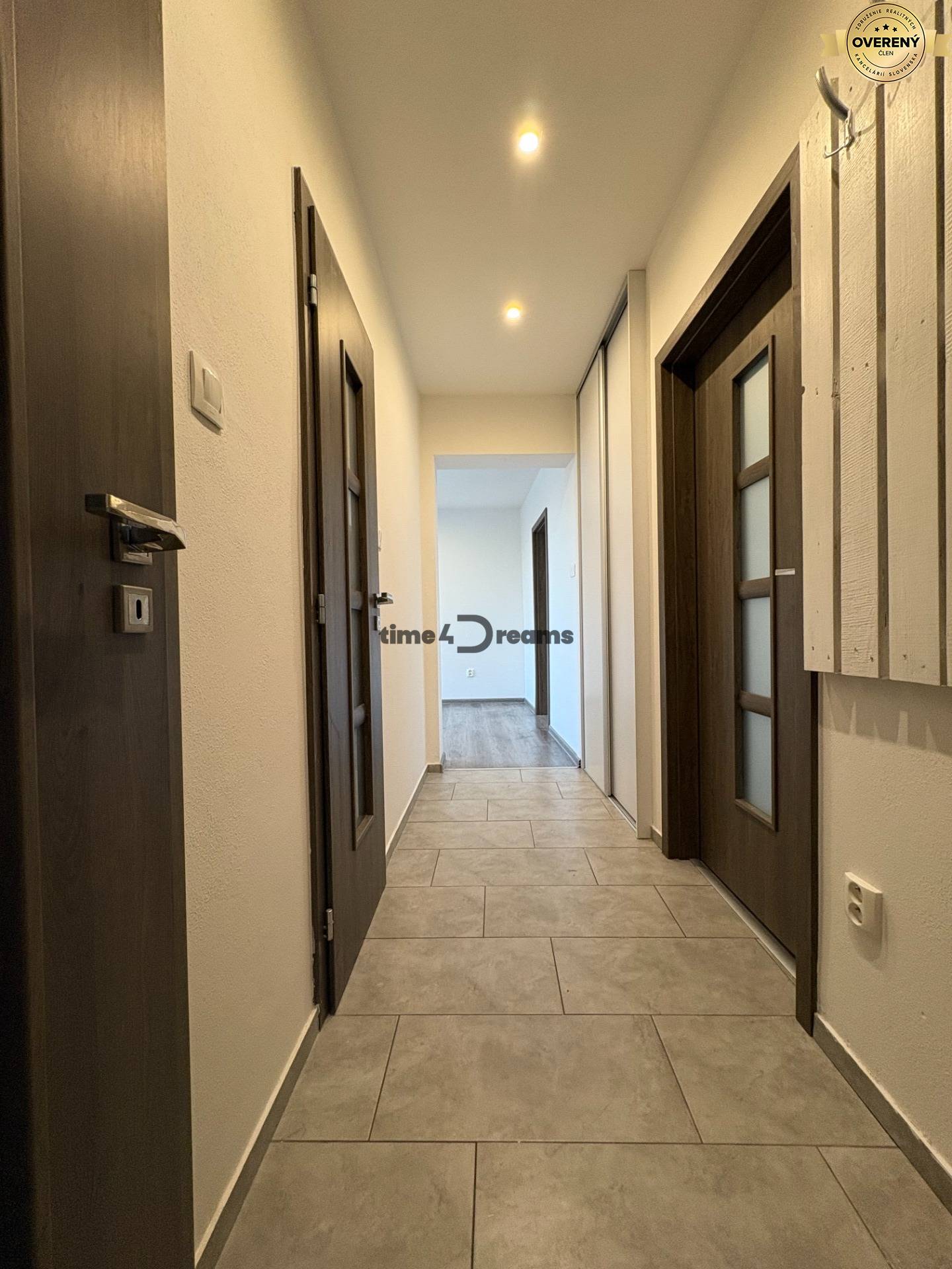 Na predaj: 3 izb.byt + BALKON + PIVNICA