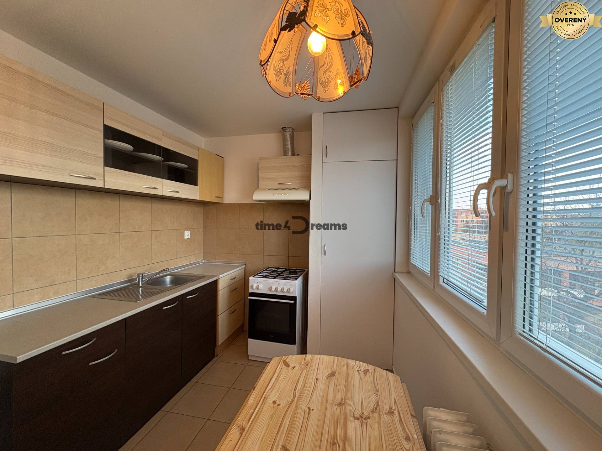 Na predaj: 3 izb.byt + BALKON + PIVNICA