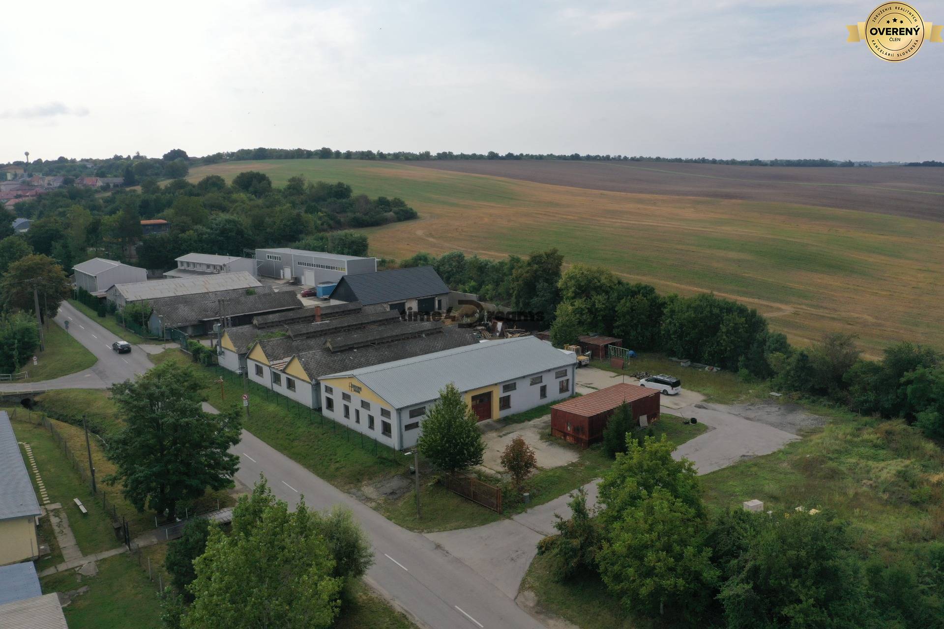 NA PREDAJ EXKLUZÍVNE - výrobné dielne, sklady