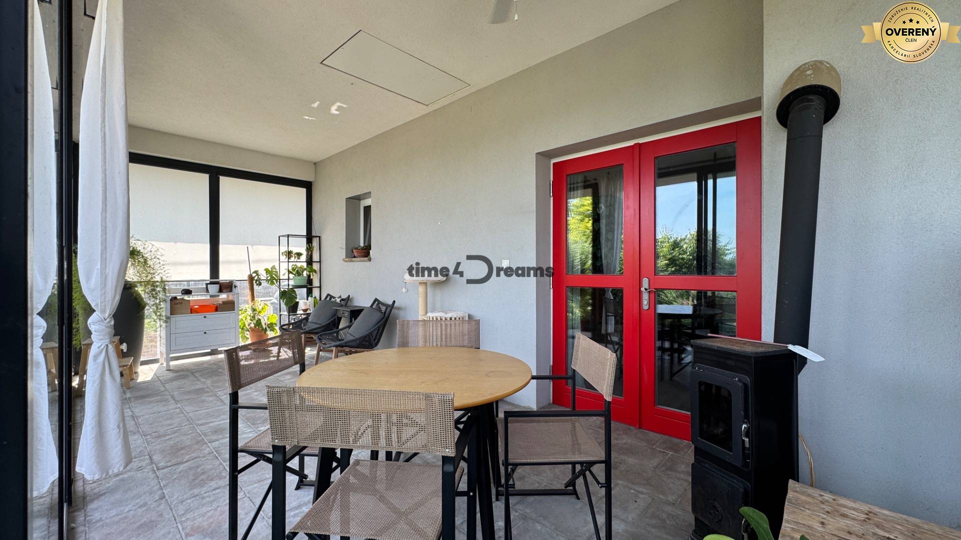 REZERVOVANÝ úžasný domček v obci Šintava - Sereď