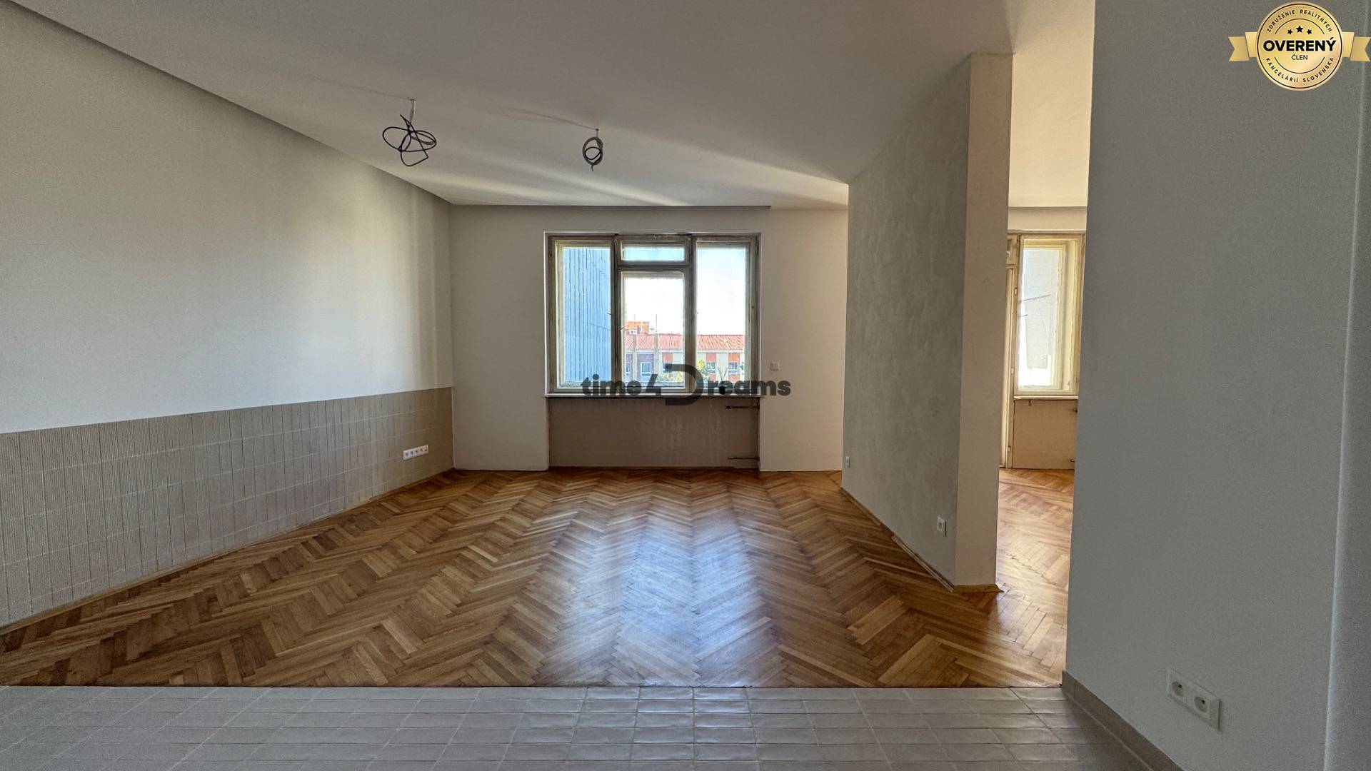 NA PREDAJ posledný štýlový byt v centre Nitry