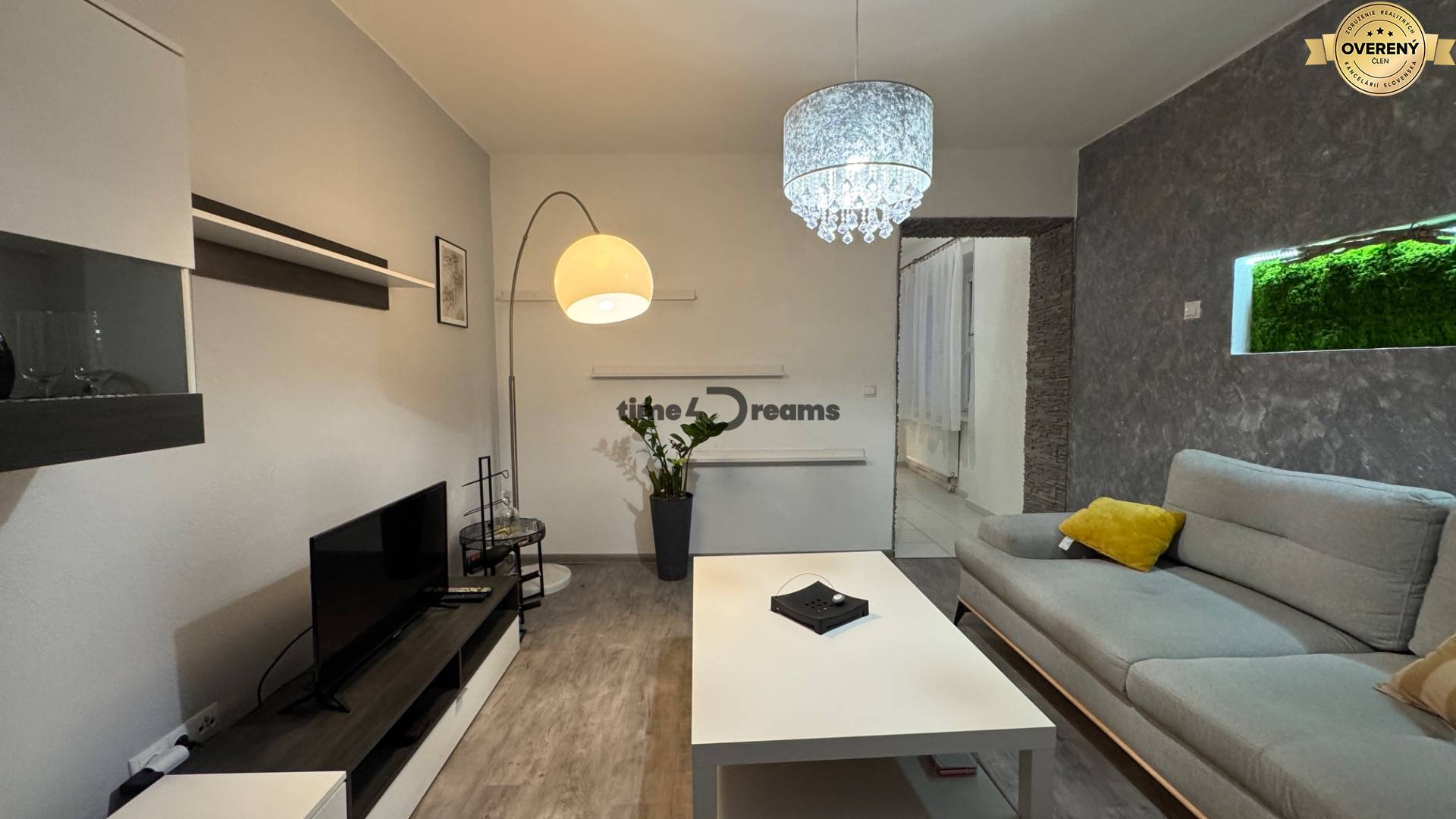 NA PREDAJ 2 izbový byt pod hradným kopcom NITRA