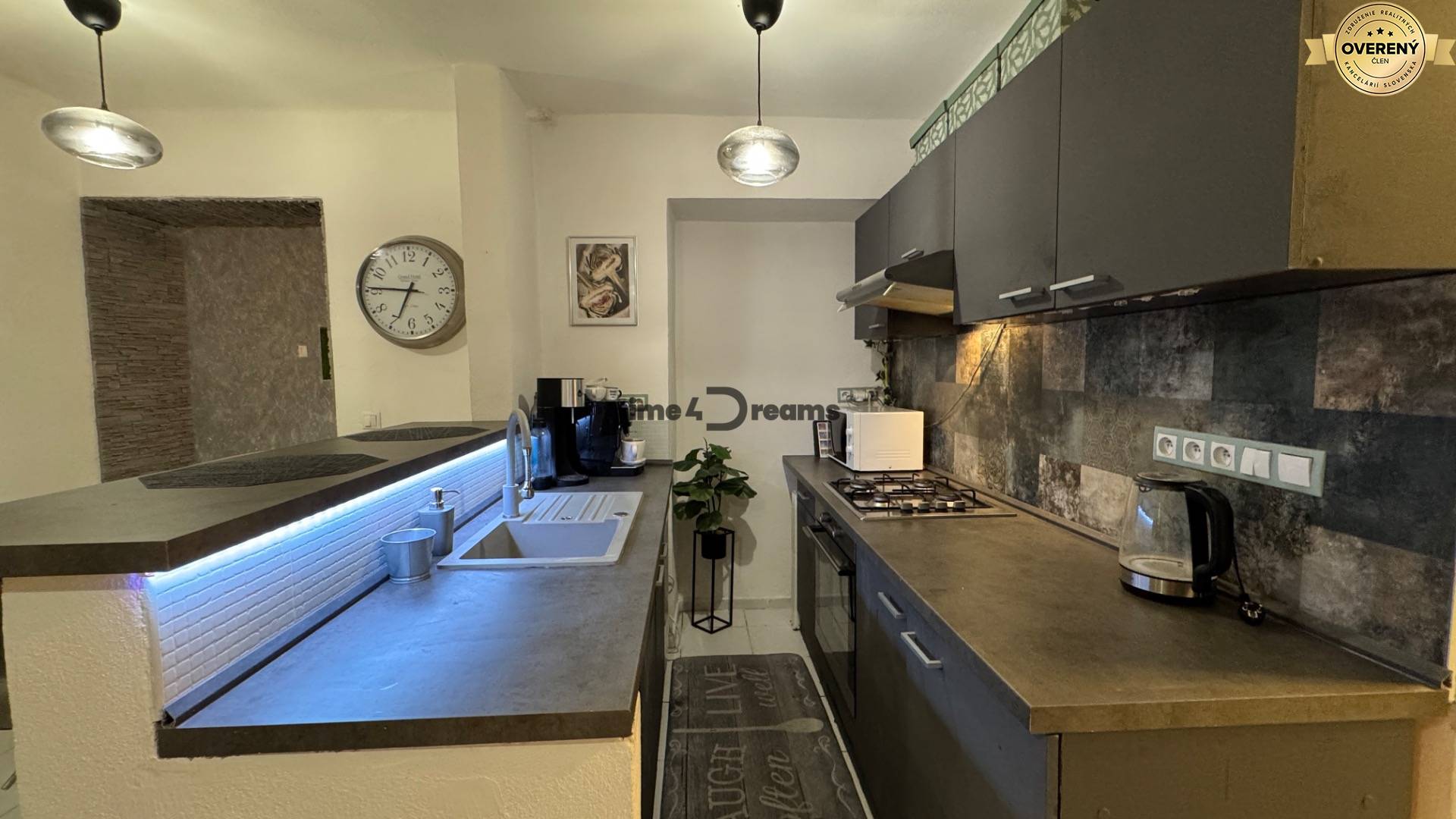 NA PREDAJ 2 izbový byt pod hradným kopcom NITRA