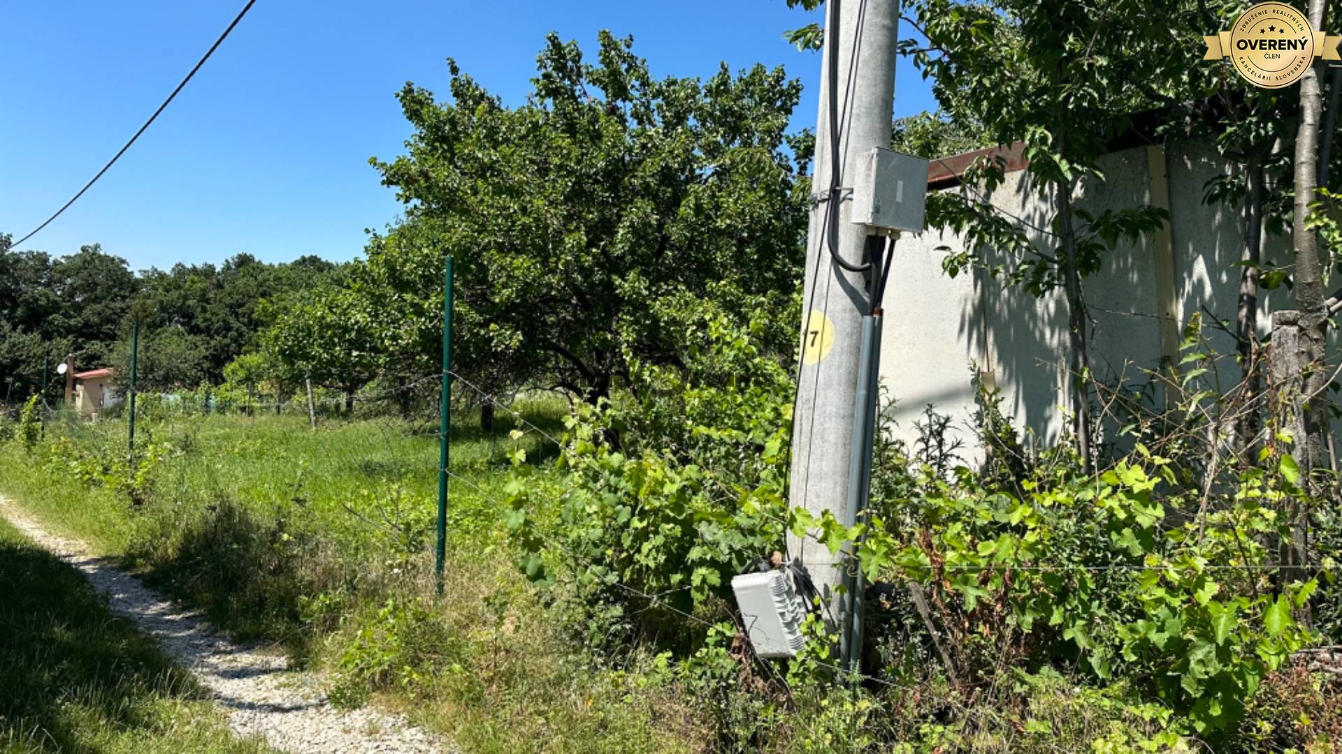 NA PREDAJ stavebný pozemok pod Zoborom ‼️znizena cena