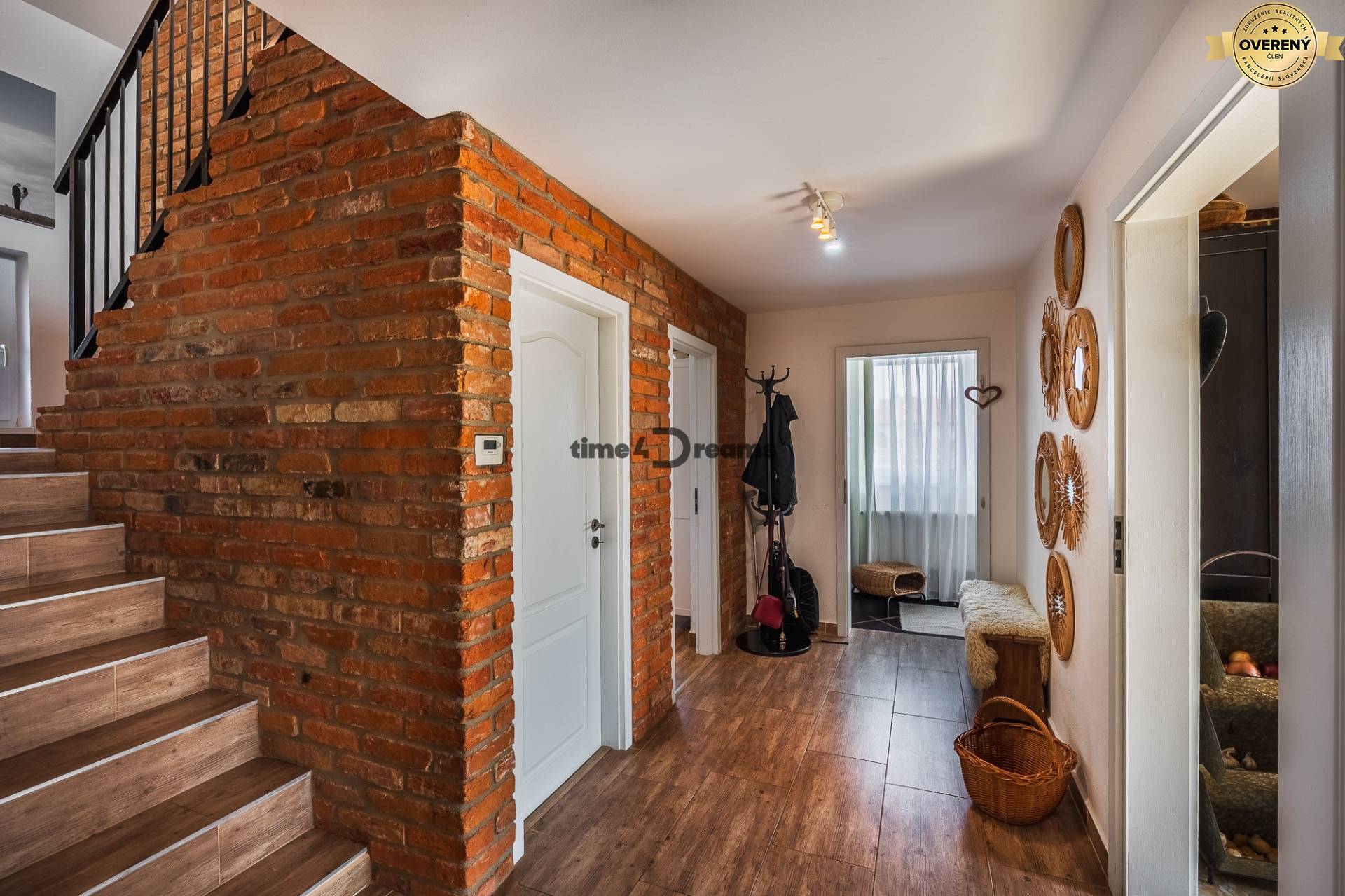 NA PREDAJ 5 izbový rodinný dom Nitrianske Hrnčiarovce - NITRA