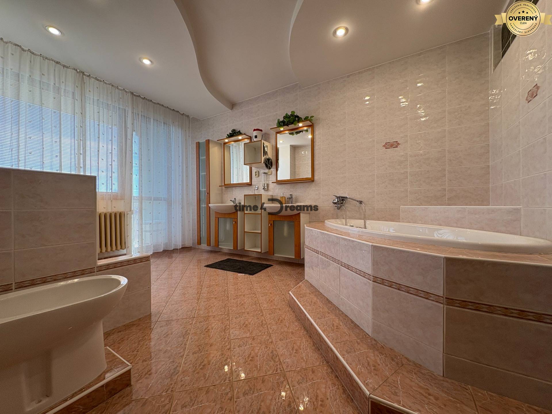 Na predaj: Rodinný dom v meste Levice