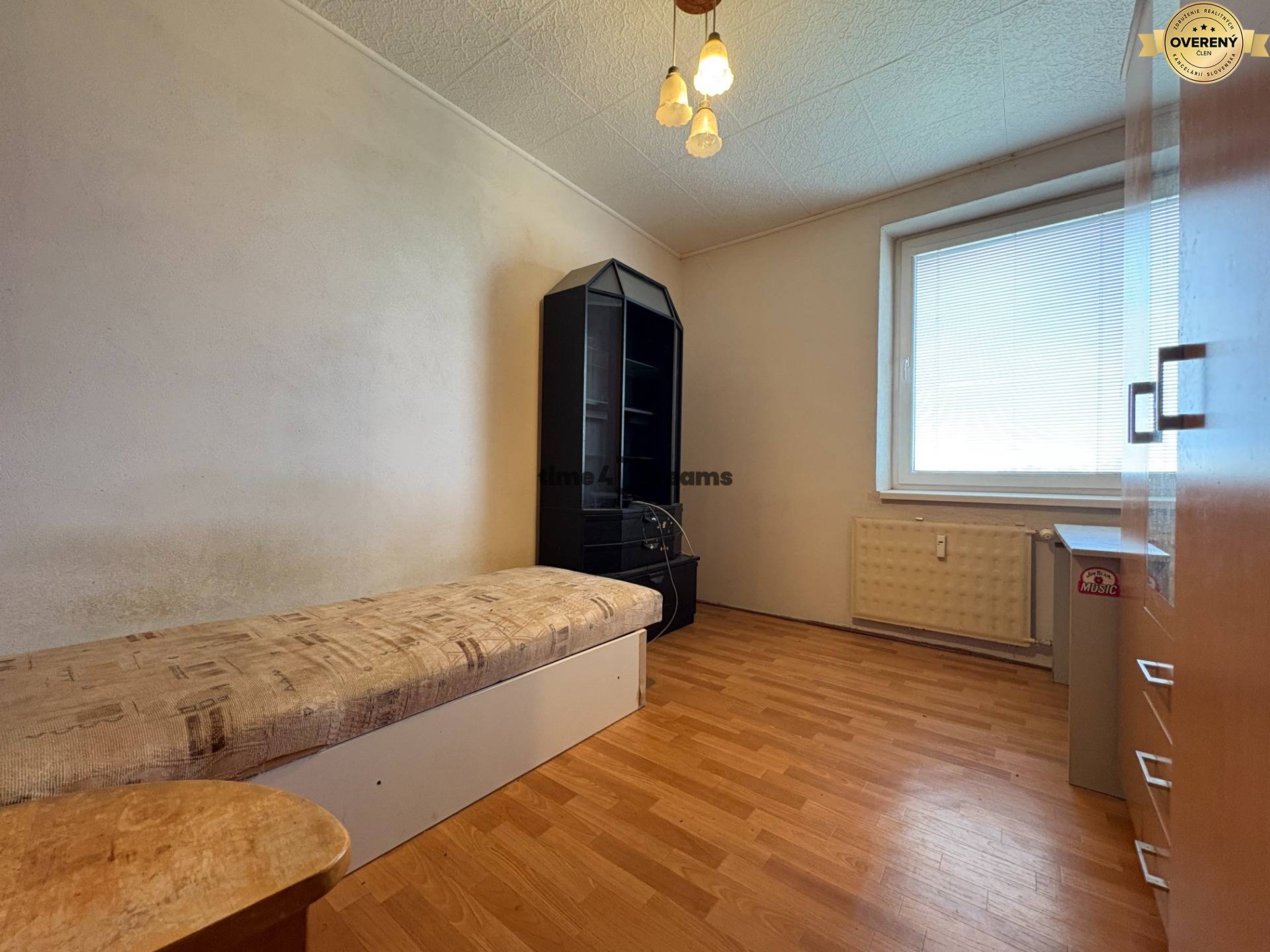 Na predaj: 3 izb.byt v CENTRE mesta + ŠATNIK + PIVNICA