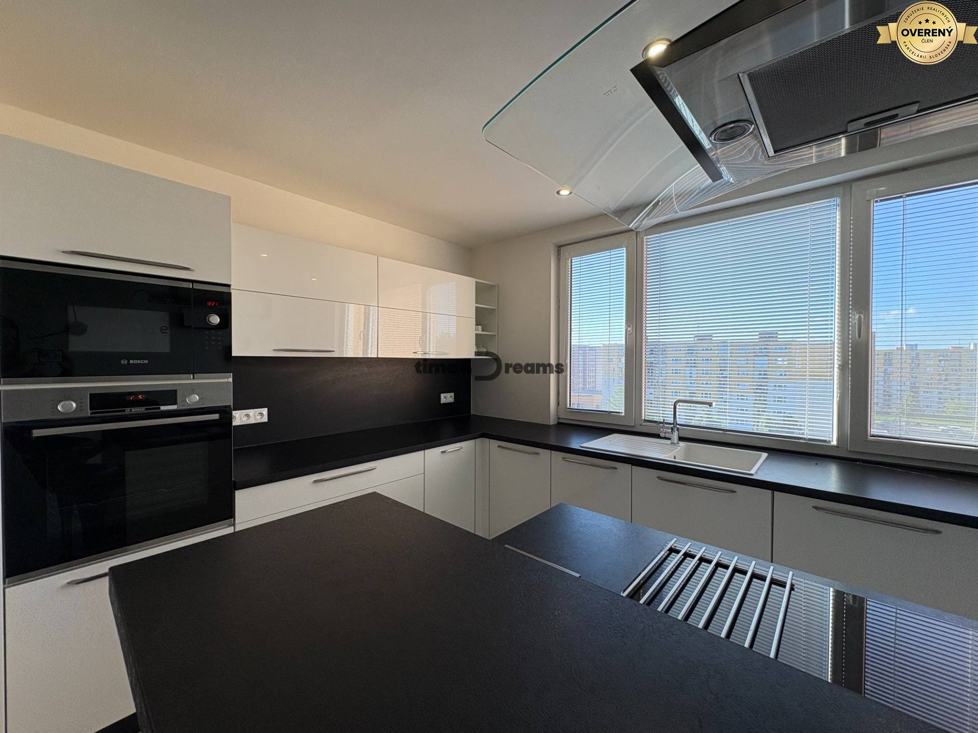 Na predaj: 4 izbový byt + LOGGIA + PIVNICA