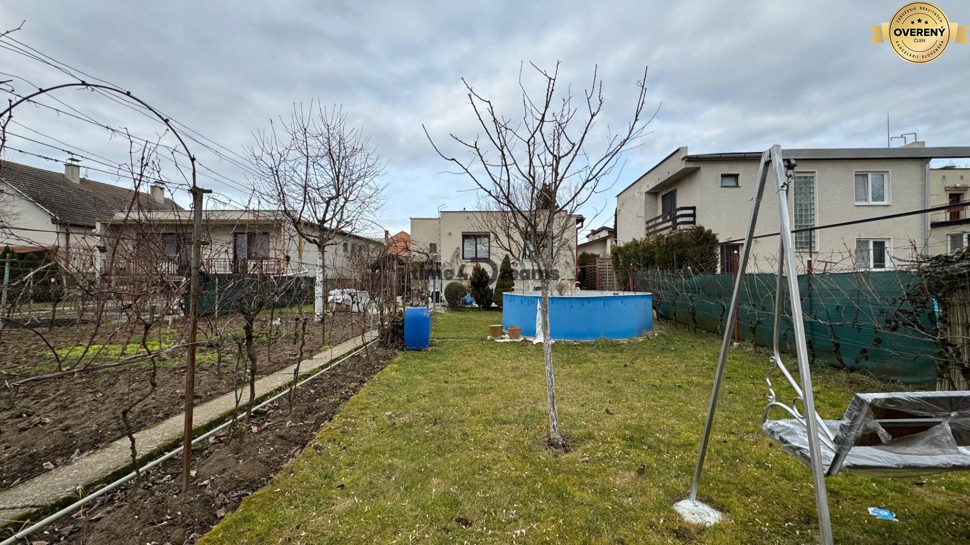 NA PREDAJ rodinný dom v Jelšovciach - EXKLUZÍVNE