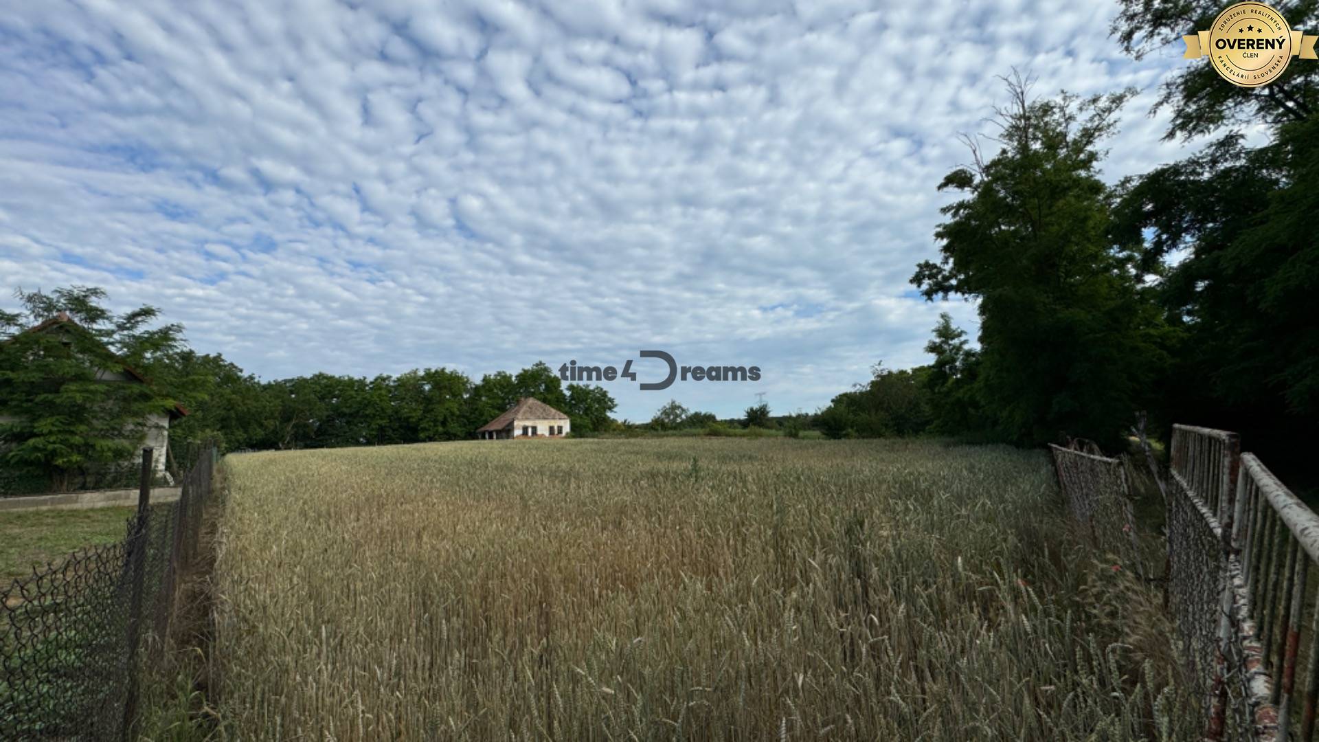 NA PREDAJ pozemok v obci Nové Sady