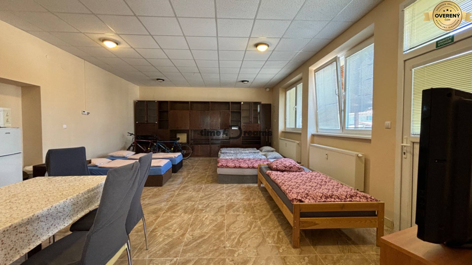 NA PREDAJ Ubytovňa v obci Bílkové Humence