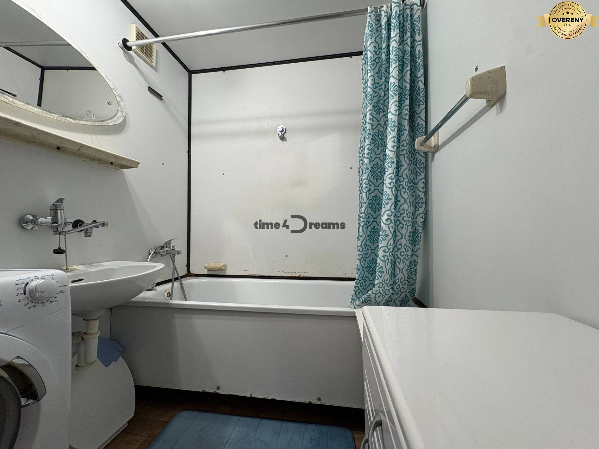 Na predaj: Veľký 3 izb.byt + loggia + pivnica