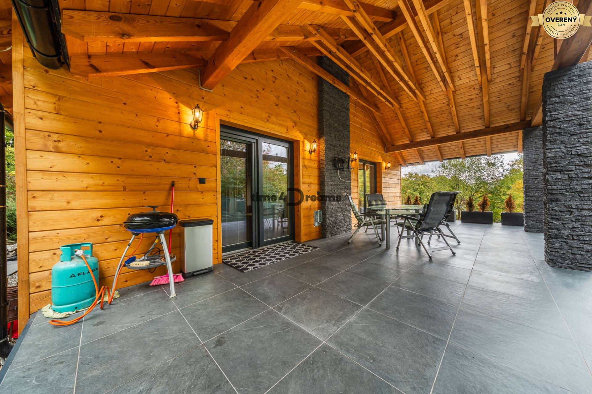 NA PREDAJ čarovná CHATA v srdci Duchonky - Topoľčany