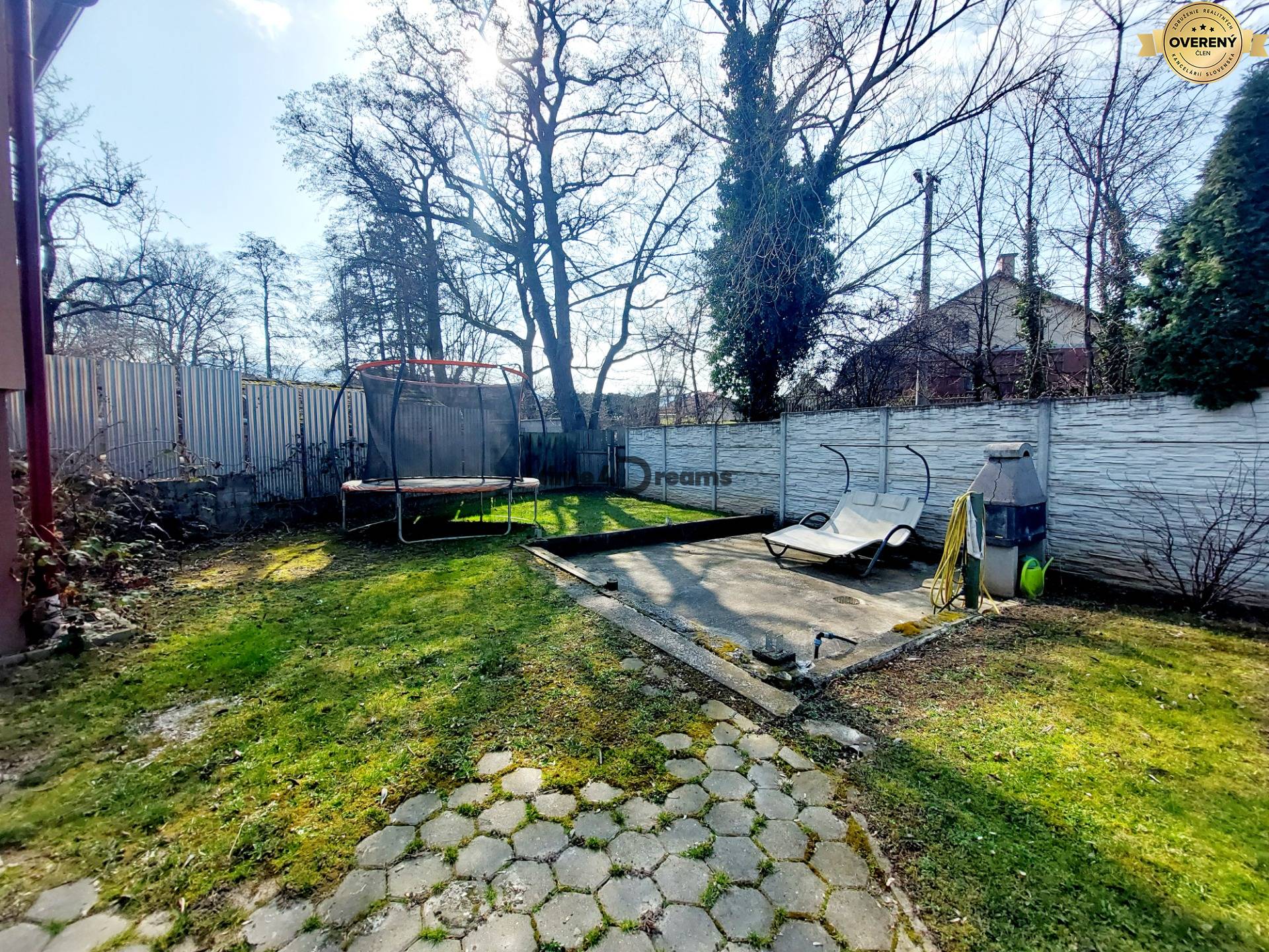 NA PREDAJ pekný zrekonštruovaný dom v obci Sebedražie