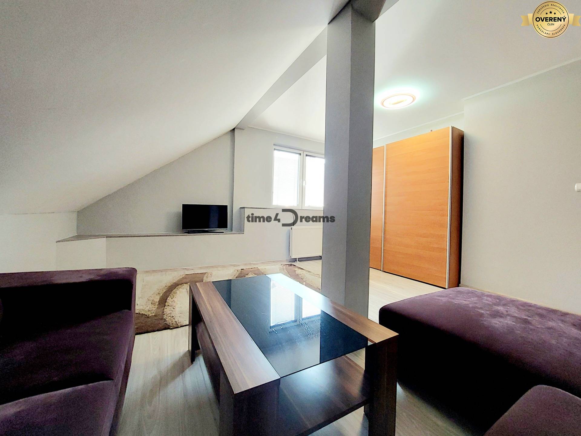 NA PREDAJ pekný zrekonštruovaný dom v obci Sebedražie