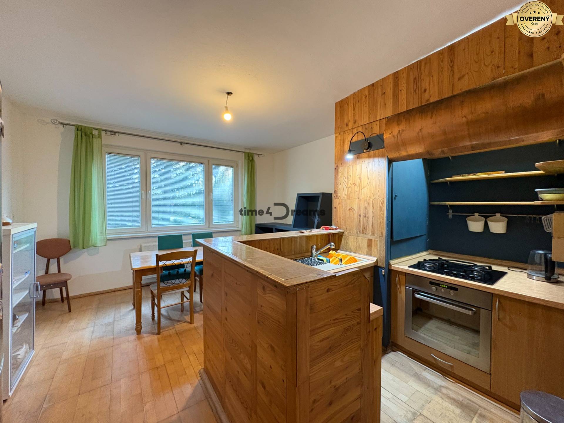 Na predaj: CENTRUM: 3 izb.byt + PIVNICA