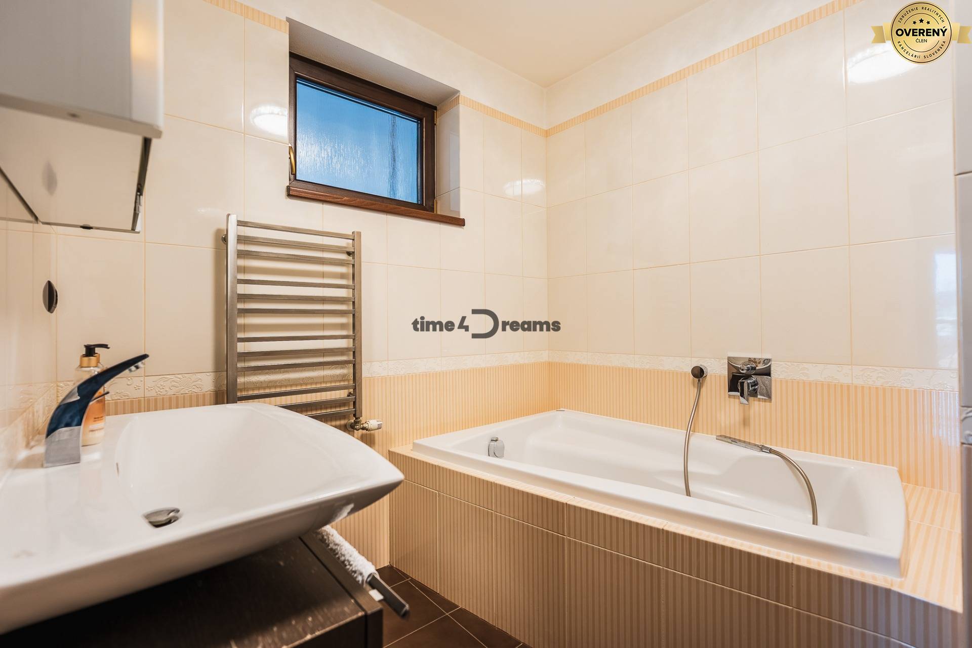 NA PRENÁJOM Luxusný 3-izbový byt v centre mesta NITRA