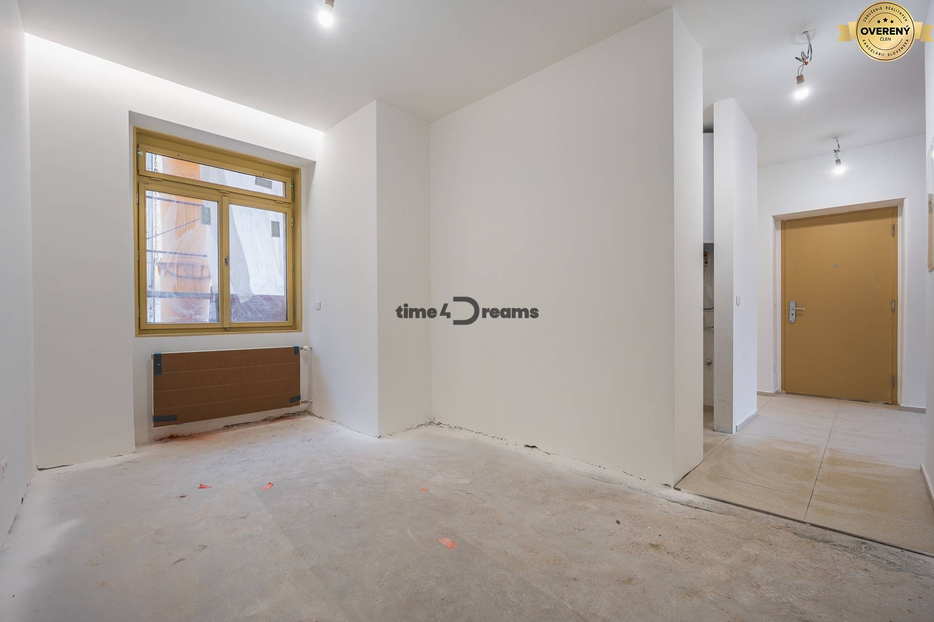 NA PREDAJ štýlový byt v centre Nitry