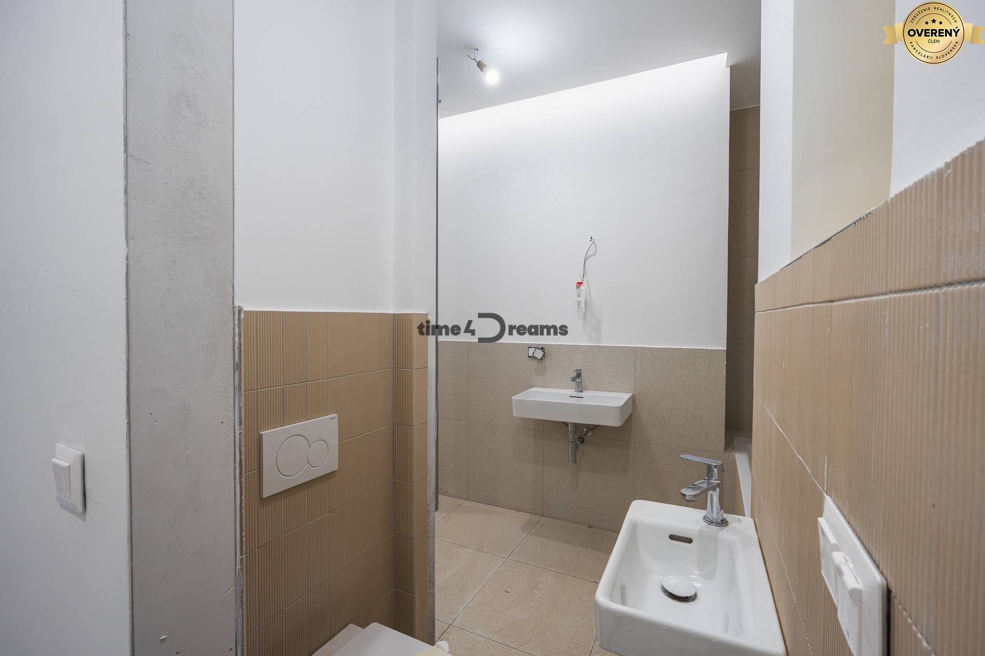 NA PREDAJ štýlový byt v centre Nitry