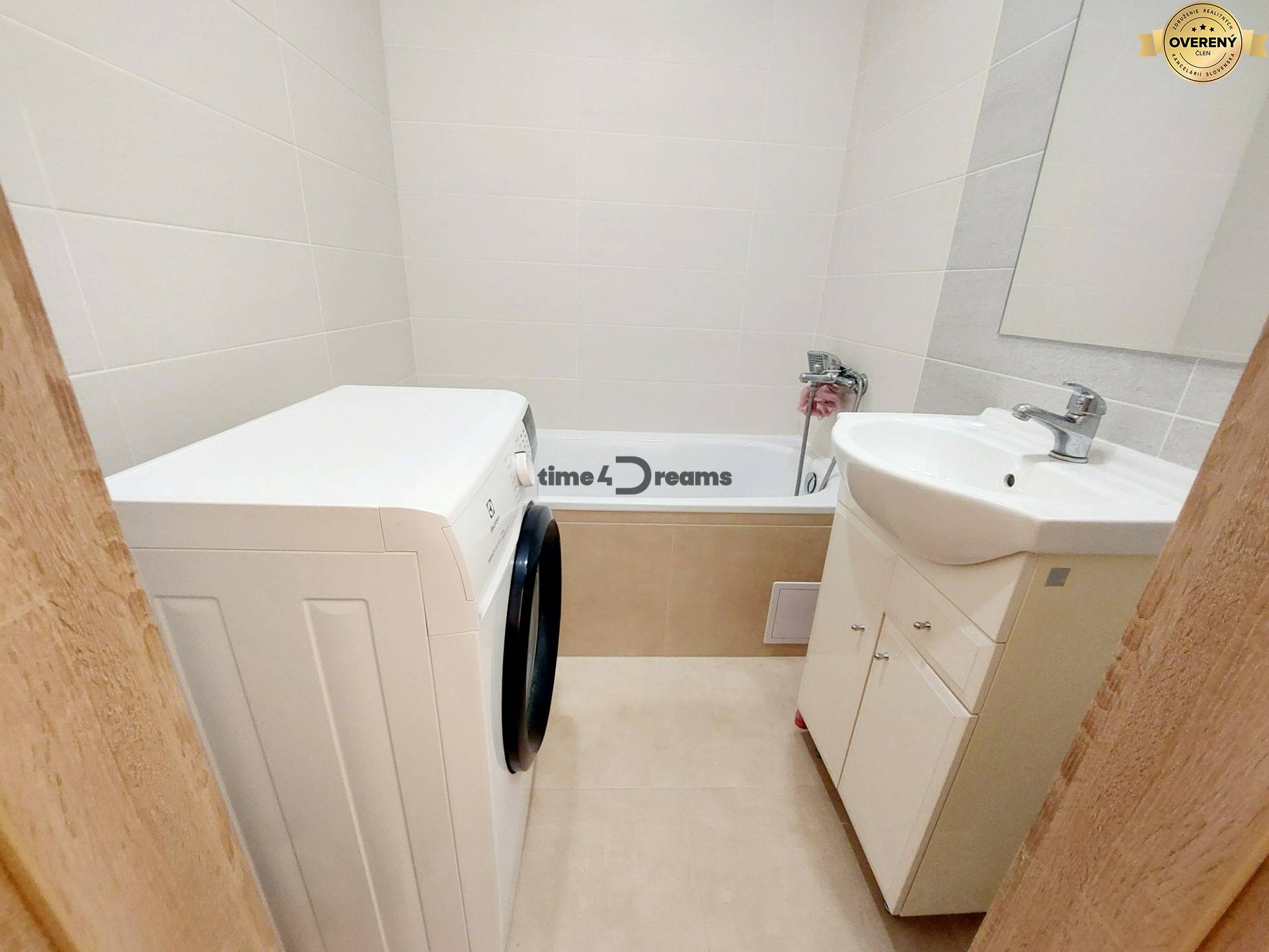 NA PRENÁJOM - zrekonštruovaný 2i byt Detva Dolinky