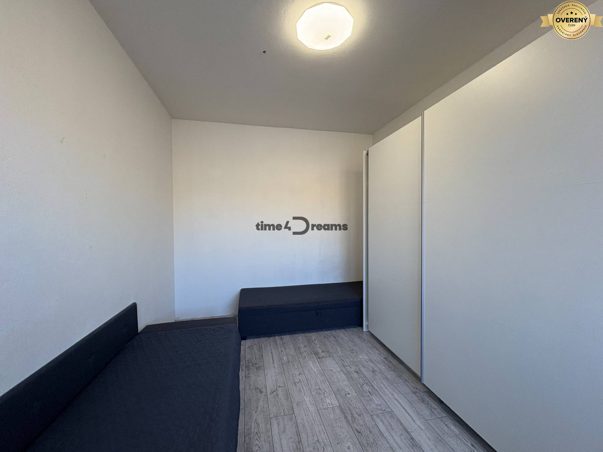 Na predaj: 4 izbový byt + LOGGIA + PIVNICA