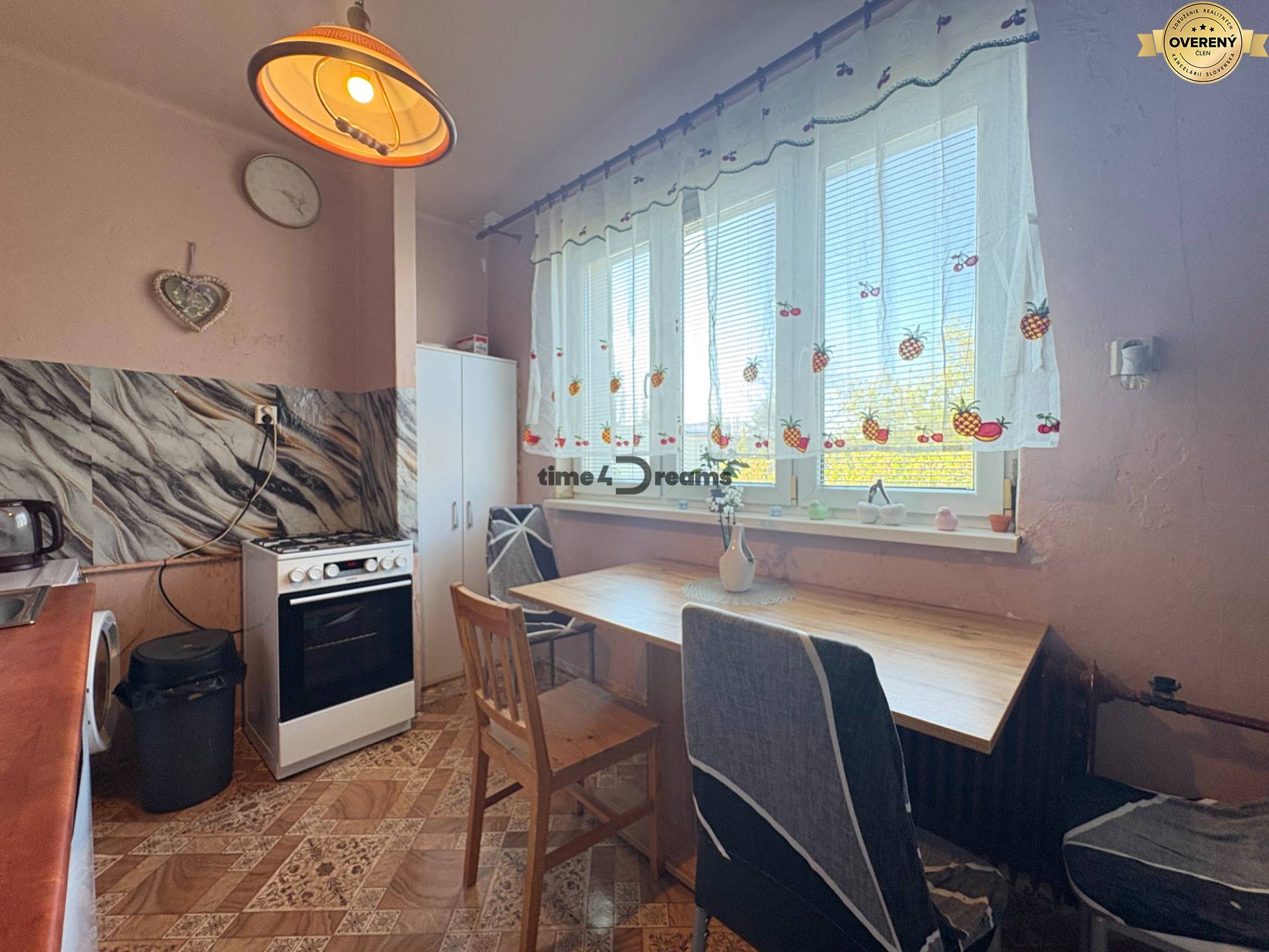 Na predaj: 3 izb.byt + LOGGIA + KLÍMA + PIVNICA