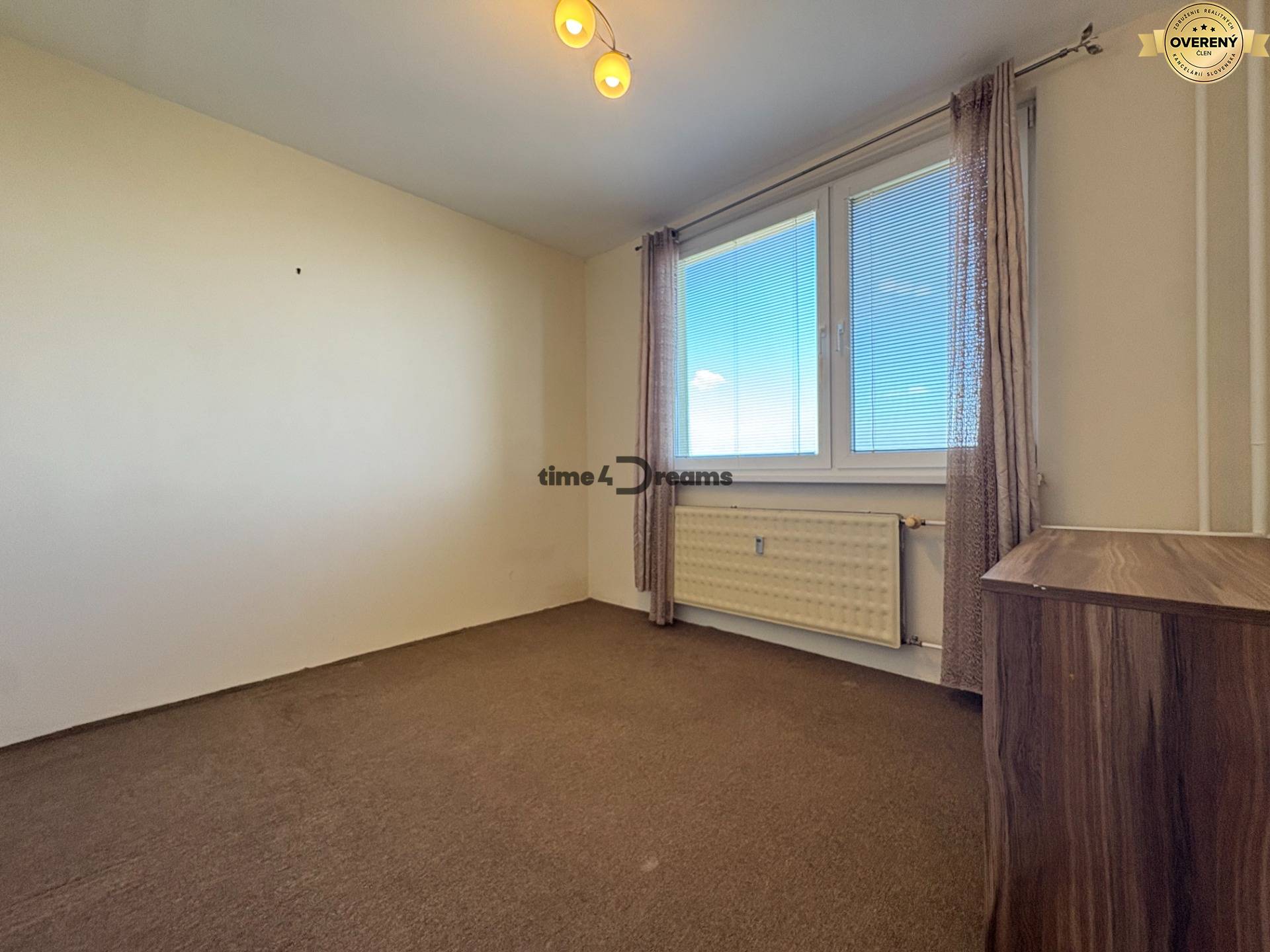 Na predaj: 4 izb.byt + BALKON + PIVNICA