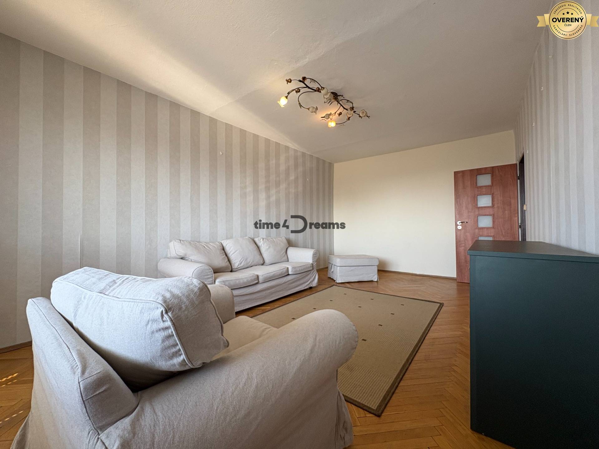 Na predaj: 4 izb.byt + BALKON + PIVNICA