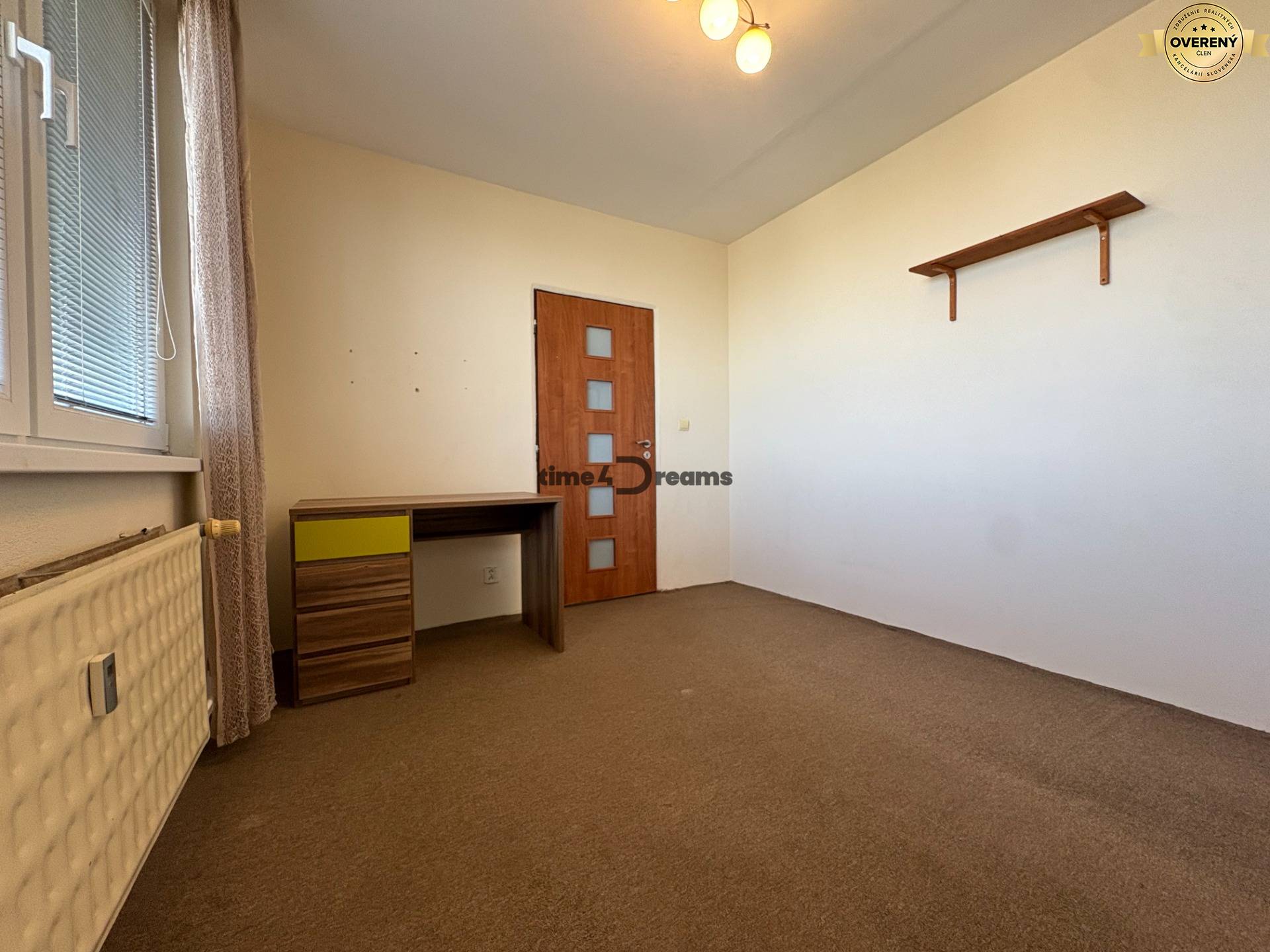 Na predaj: 4 izb.byt + BALKON + PIVNICA