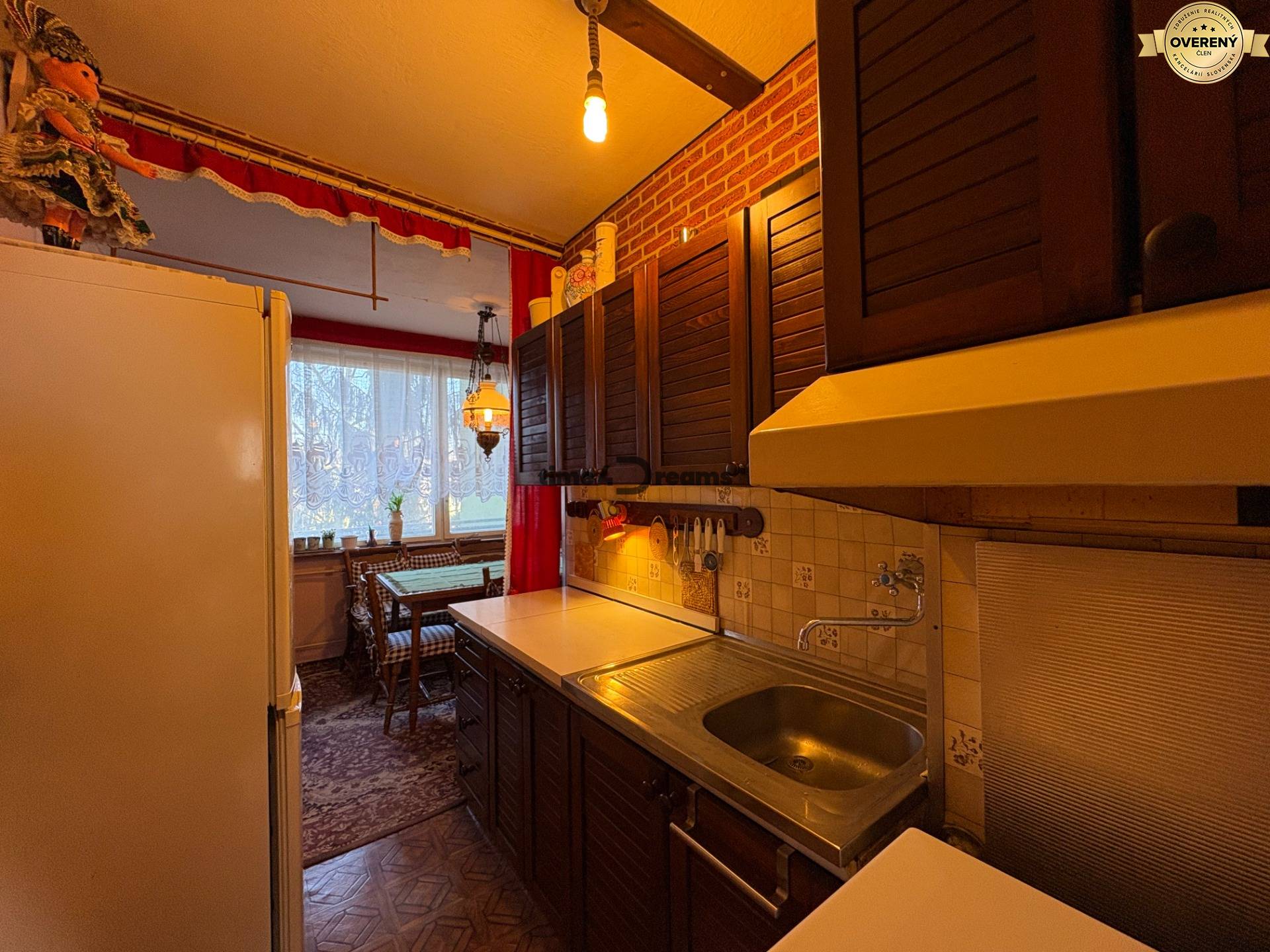 Na predaj: 2 izb.byt v CENTRE mesta + 2x BALKÓN, ŠATNÍK, PIVNICA