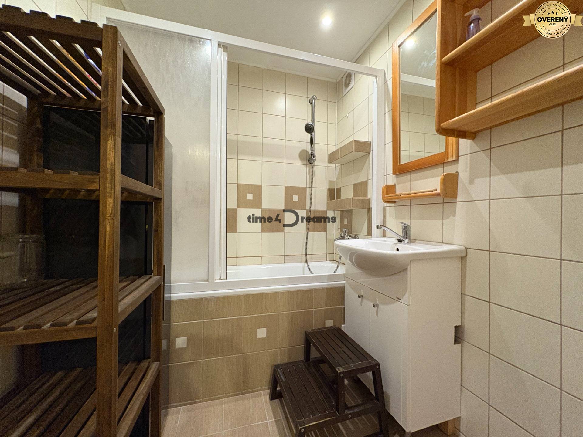 Na predaj: CENTRUM: 3 izb.byt + PIVNICA